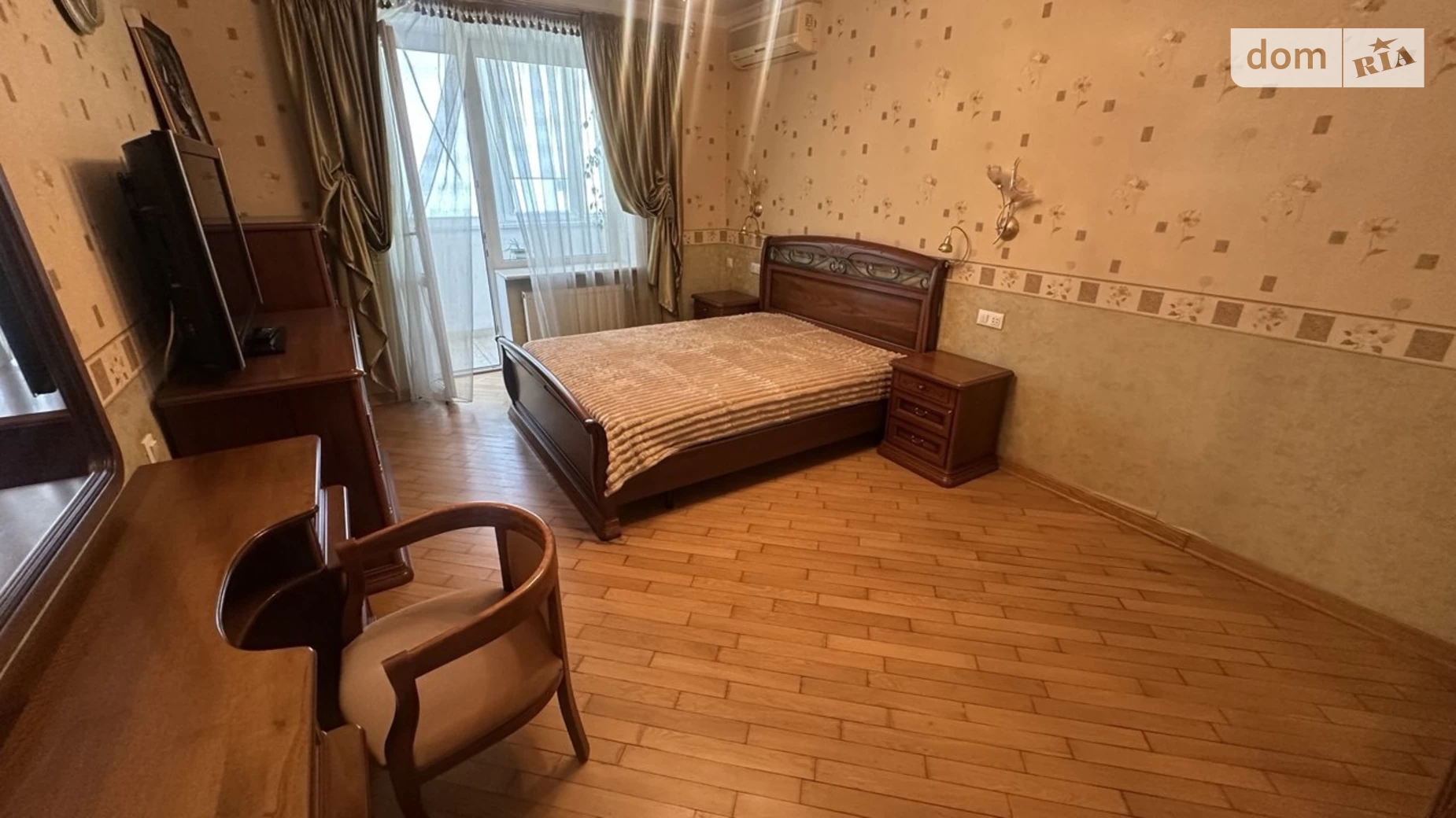Продається 3-кімнатна квартира 132.5 кв. м у Одесі, вул. Одеської громади(Авдєєва-Чорноморського) - фото 2