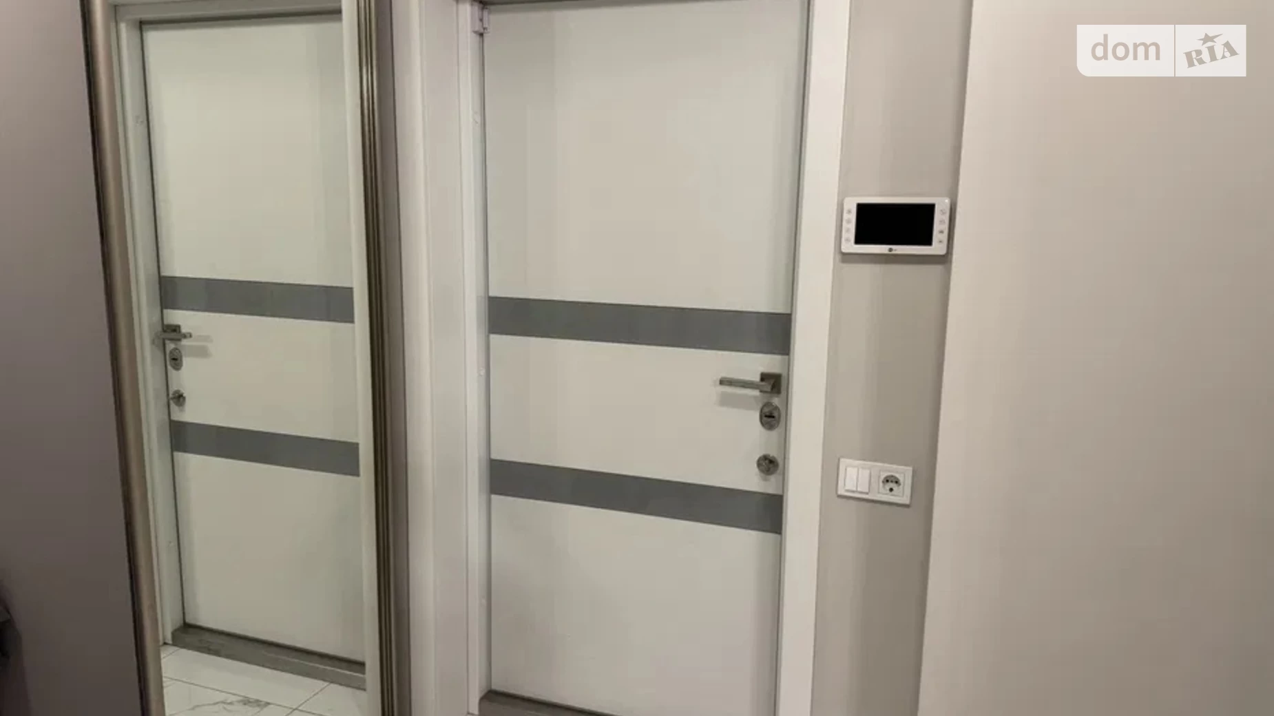 Продается 1-комнатная квартира 50 кв. м в Киеве, ул. Драгоманова, 6/1 - фото 5