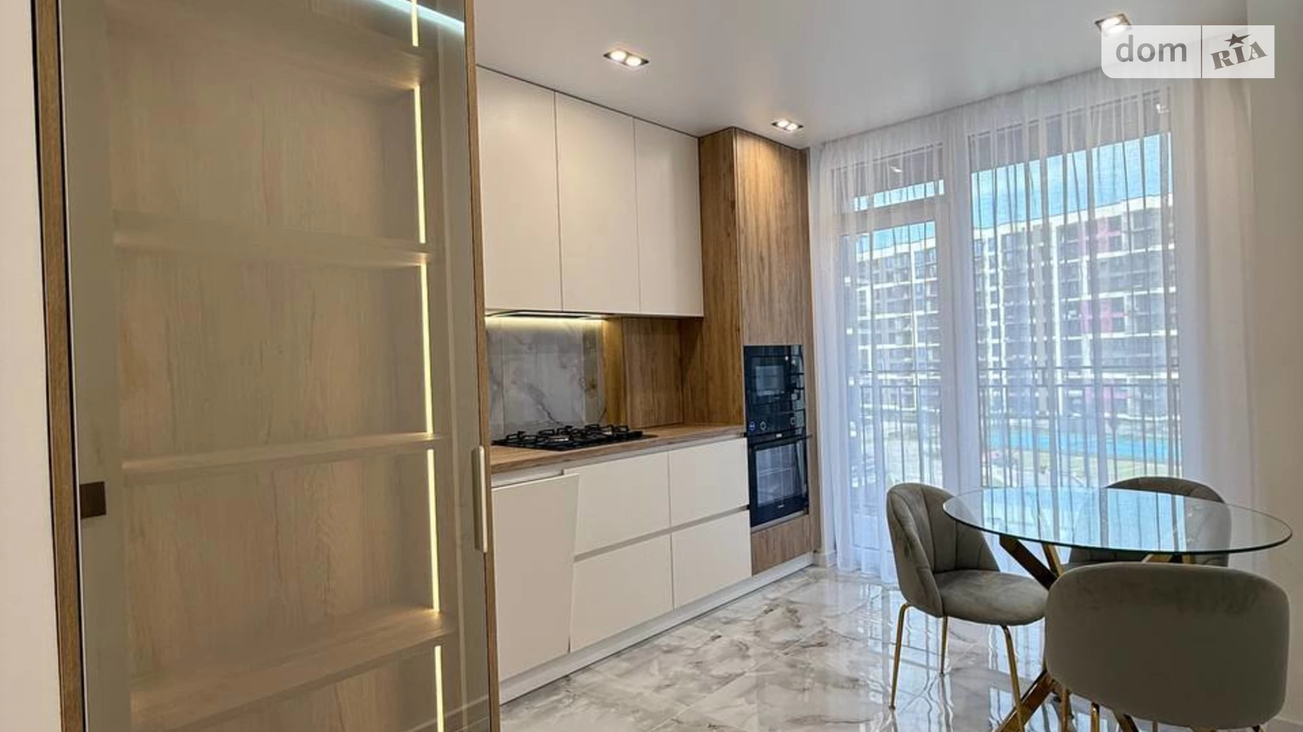Продается 1-комнатная квартира 38 кв. м в Ивано-Франковске, цена: 74000 $ - фото 2