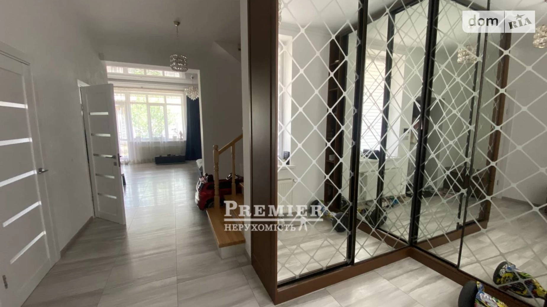 Продается дом на 2 этажа 140 кв. м с садом, цена: 180000 $ - фото 4
