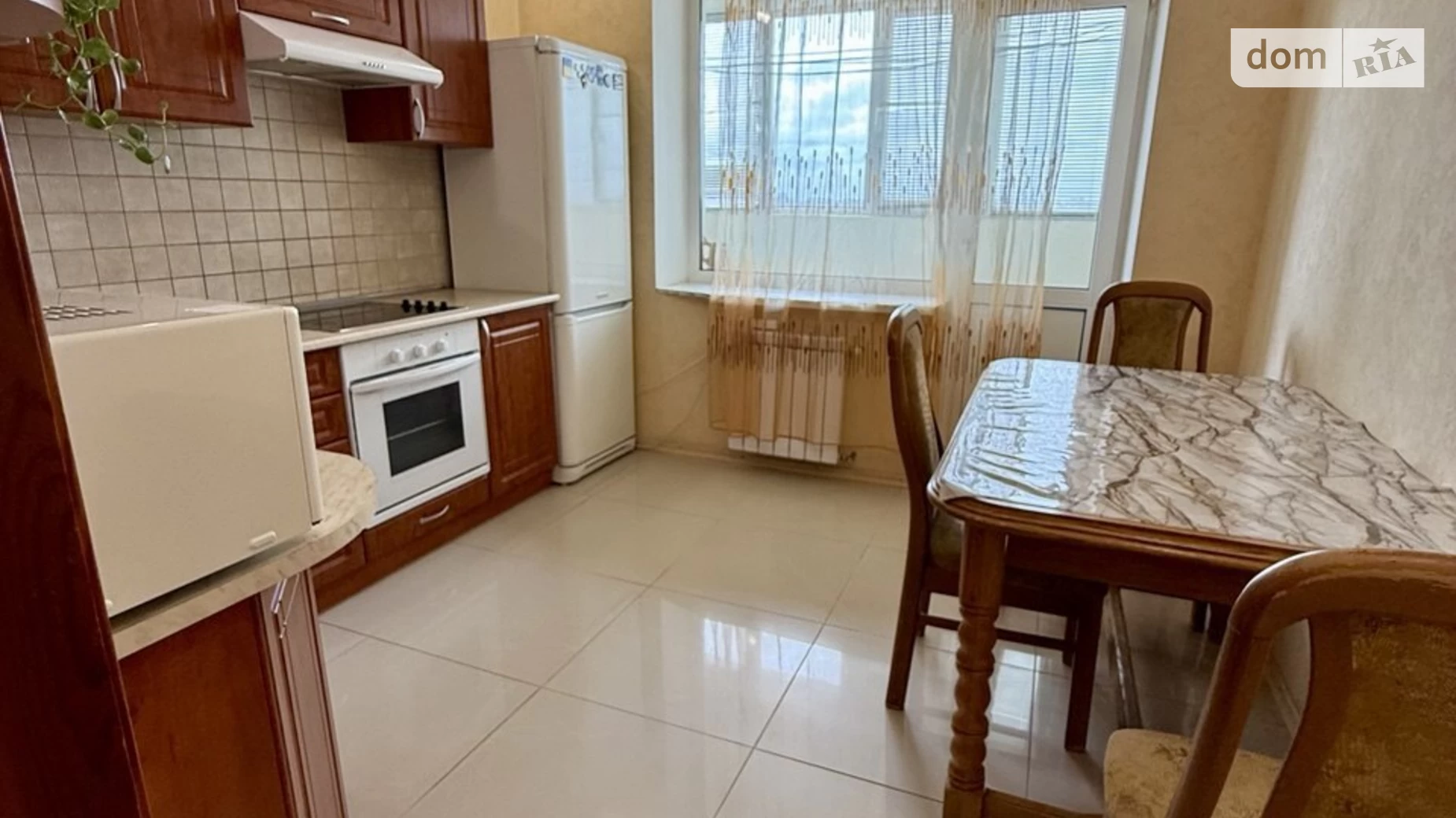 Продается 1-комнатная квартира 42.8 кв. м в Киеве, ул. Верховинная, 35 - фото 2