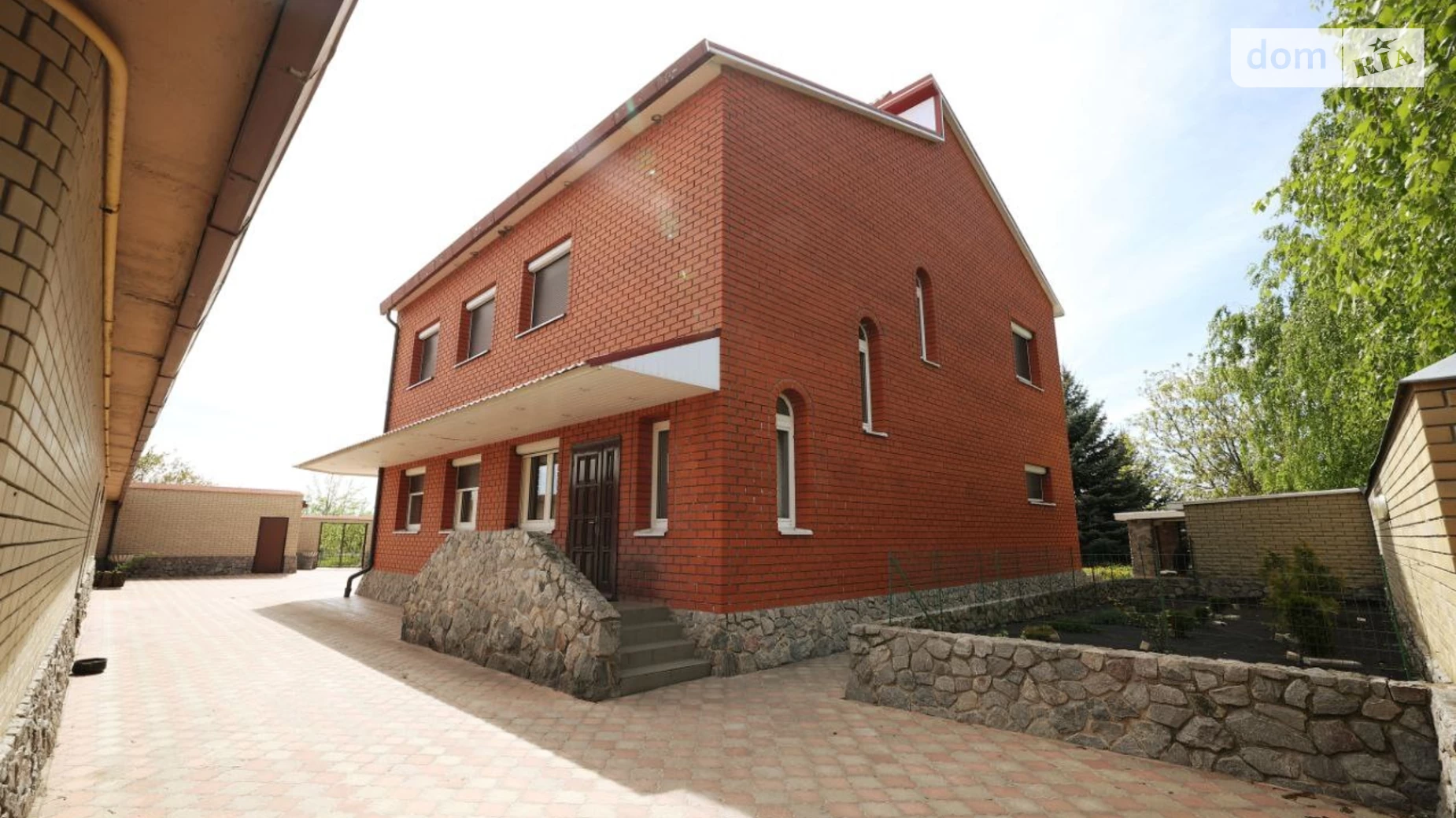 Продается дом на 2 этажа 225 кв. м с беседкой, цена: 130000 $ - фото 3