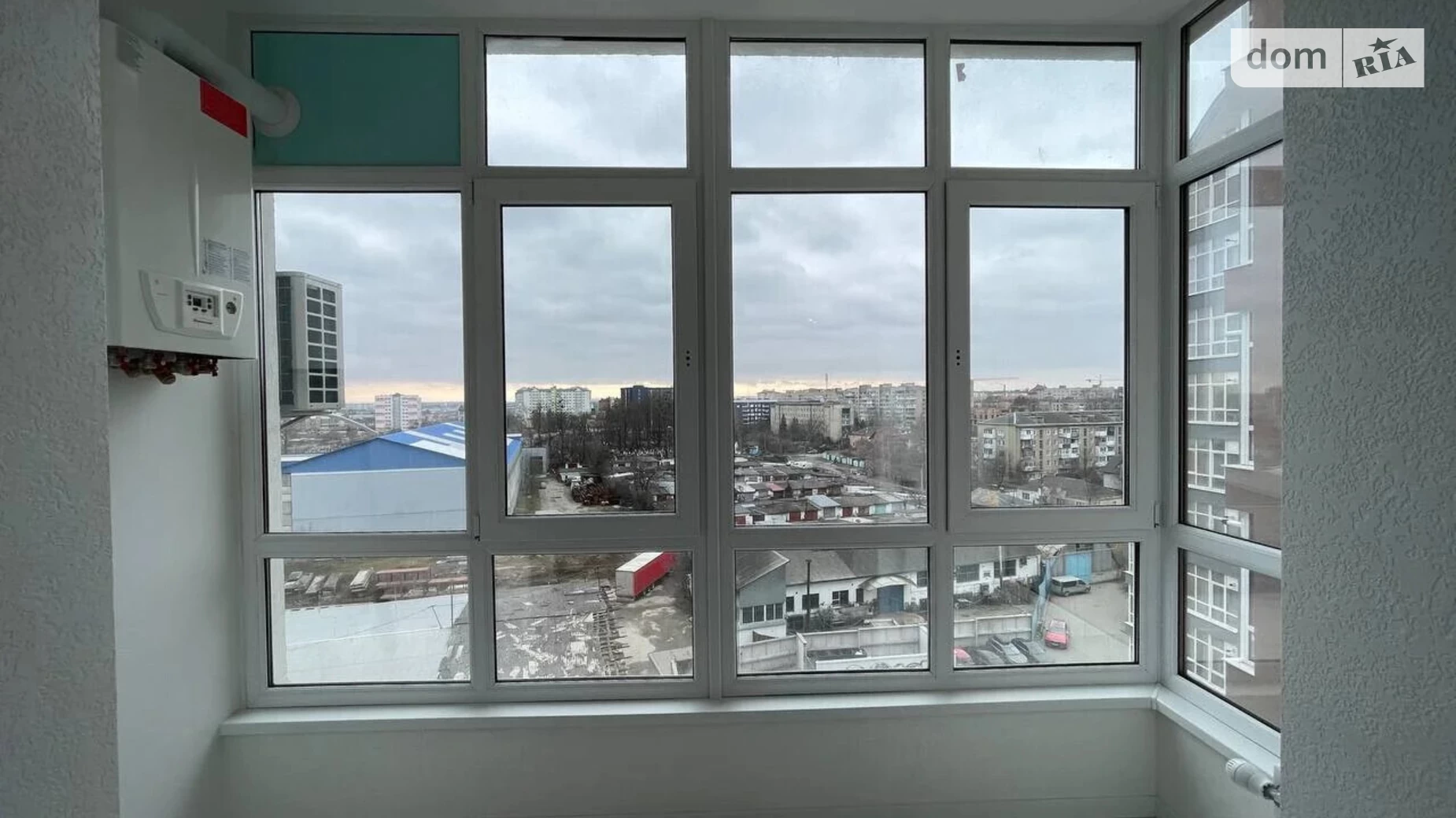 Продается 1-комнатная квартира 42 кв. м в Ивано-Франковске, ул. Высочана Семена, 18 корпус 36 - фото 4