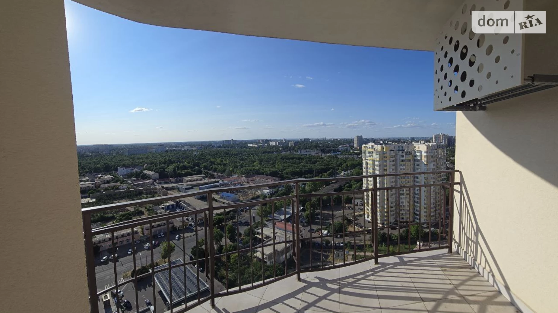 Продается 2-комнатная квартира 61 кв. м в Одессе, ул. Краснова, 3 корпус 61 - фото 2