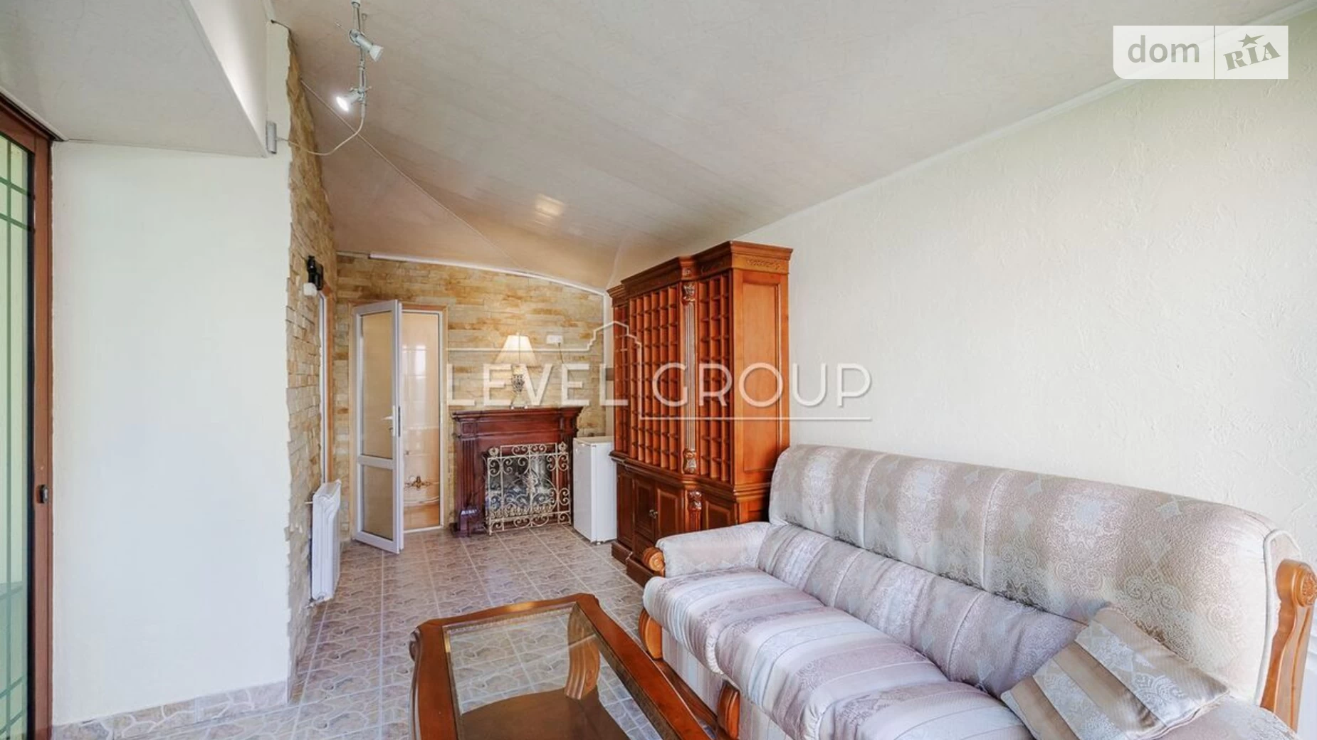 Продается дом на 2 этажа 210 кв. м с подвалом, цена: 220000 $ - фото 3