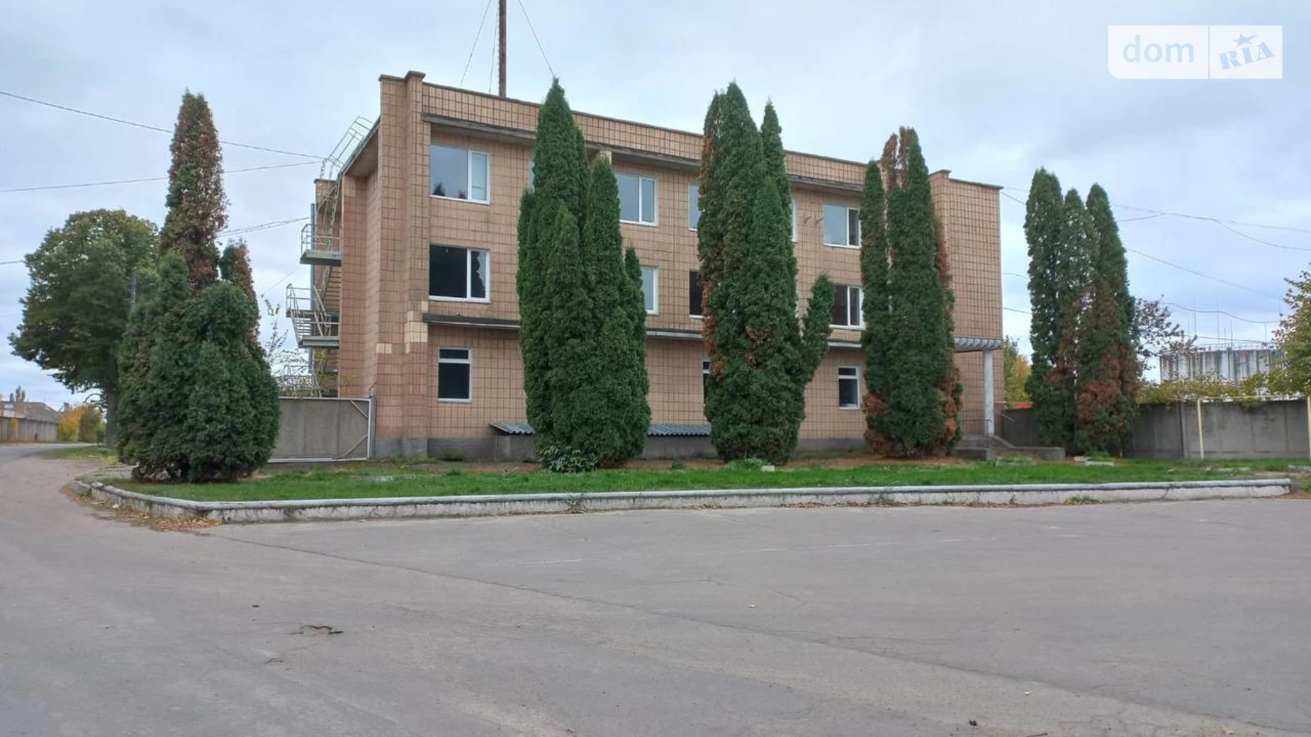 Продается помещения свободного назначения 48917 кв. м в 2-этажном здании, цена: 1300000 грн - фото 2