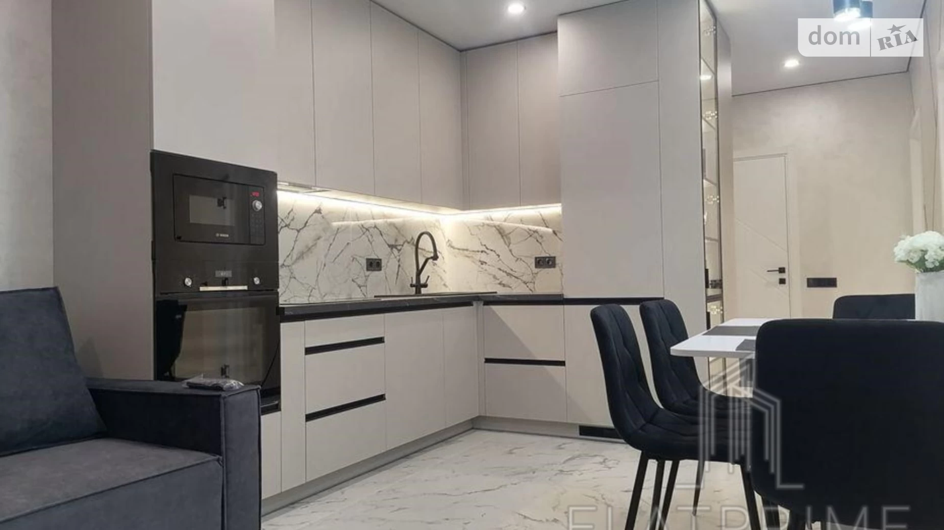 Продається 2-кімнатна квартира 61 кв. м у Києві, цена: 138500 $ - фото 2