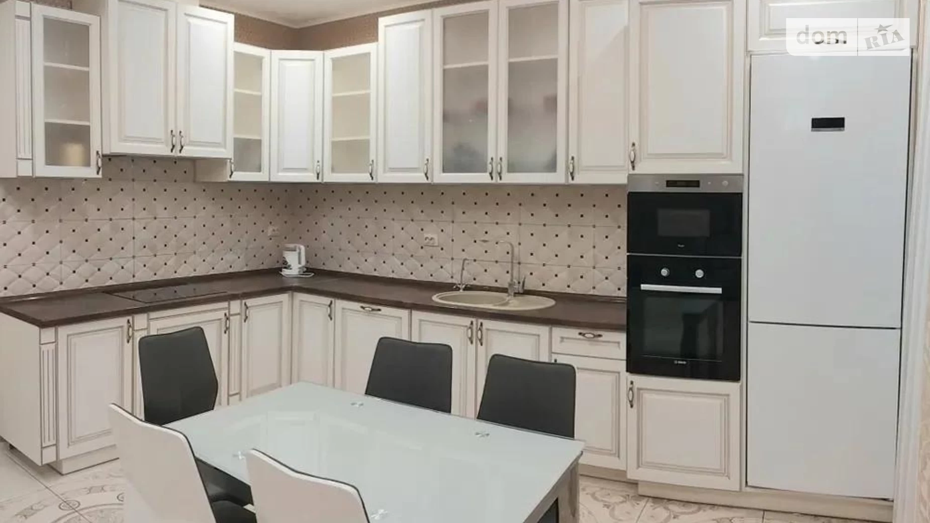 Сдается в аренду дом на 2 этажа 224 кв. м с участком, цена: 2300 $ - фото 2