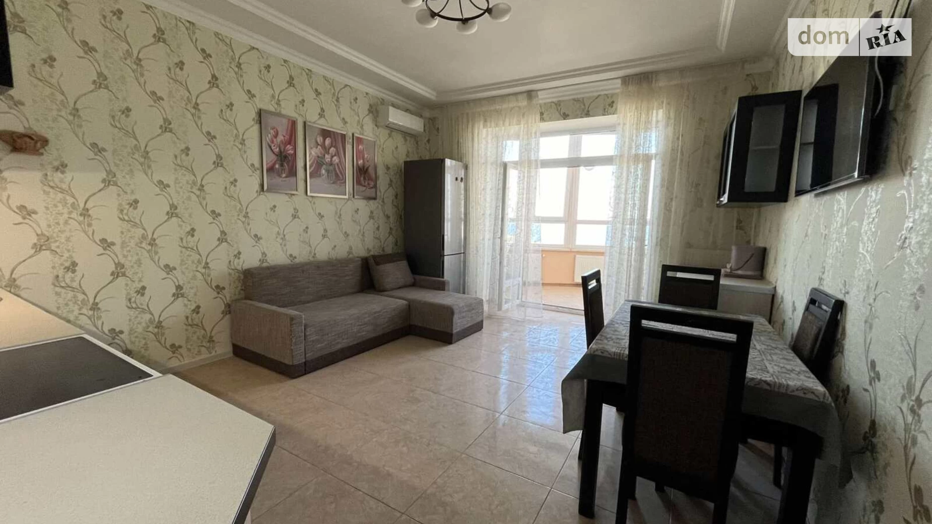 Продается 1-комнатная квартира 82.5 кв. м в Черноморске, пер. Хантадзе - фото 2