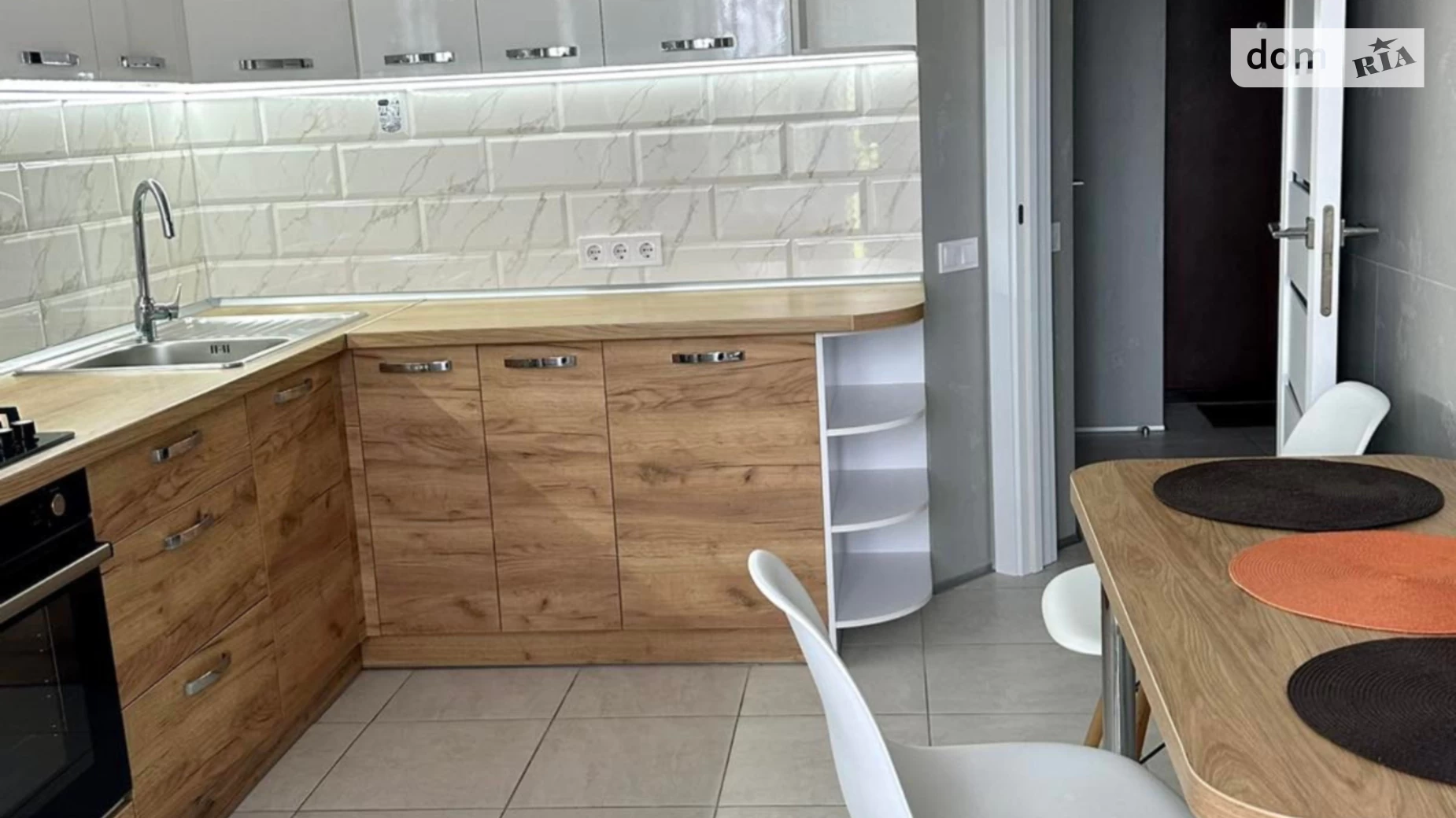 1-кімнатна квартира 43 кв. м у Луцьку, вул. Зоряна(Арцеулова), 8Б - фото 2