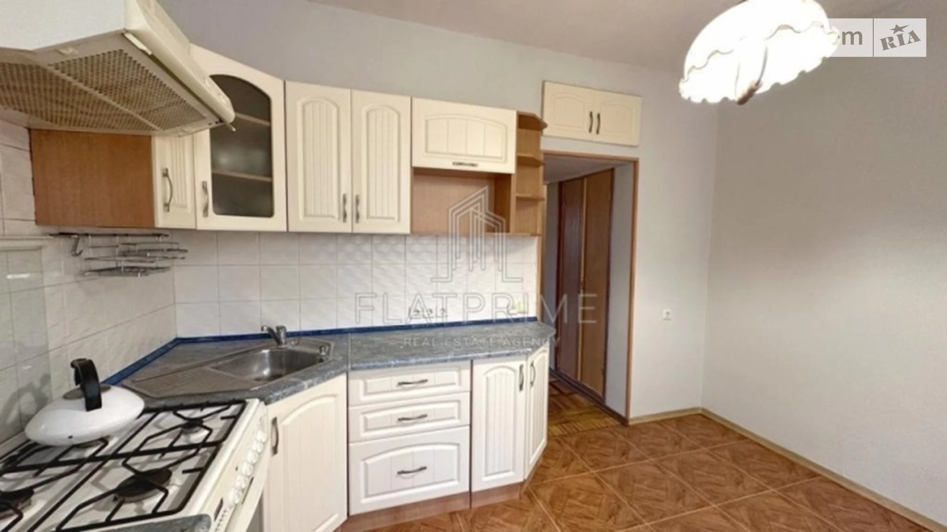 Продается 3-комнатная квартира 88 кв. м в Киеве, ул. Василия Тютюнника, 5Б - фото 2