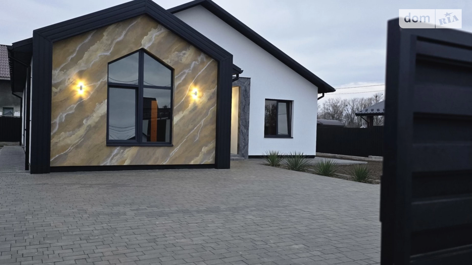 Продается одноэтажный дом 125 кв. м с балконом, цена: 120000 $ - фото 4