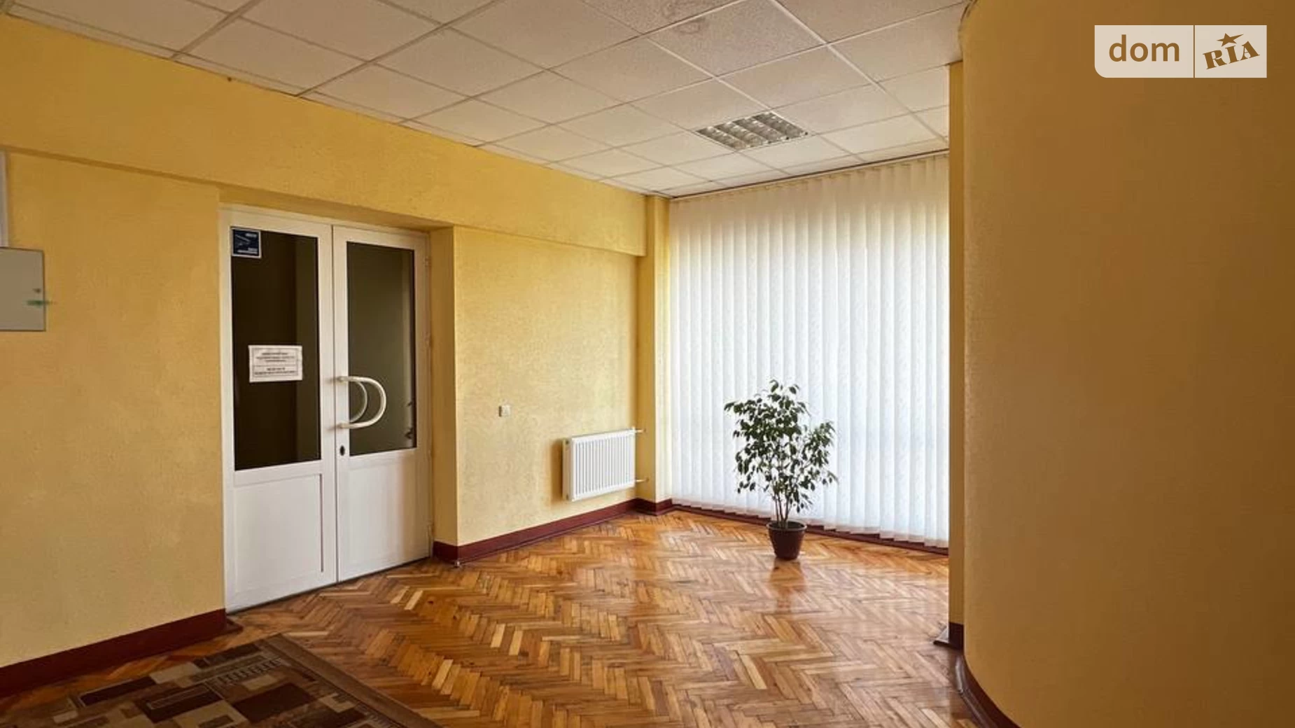 Сдается в аренду офис 19.8 кв. м в бизнес-центре, цена: 2772 грн - фото 4