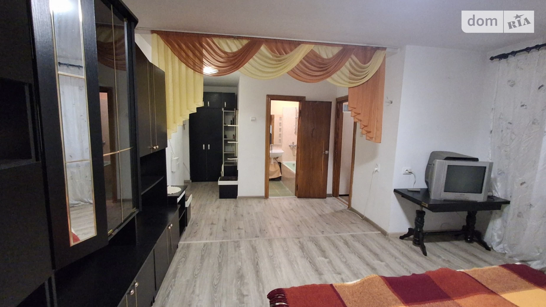 Продается 1-комнатная квартира 40 кв. м в Ивано-Франковске, ул. Химиков, 17 - фото 3