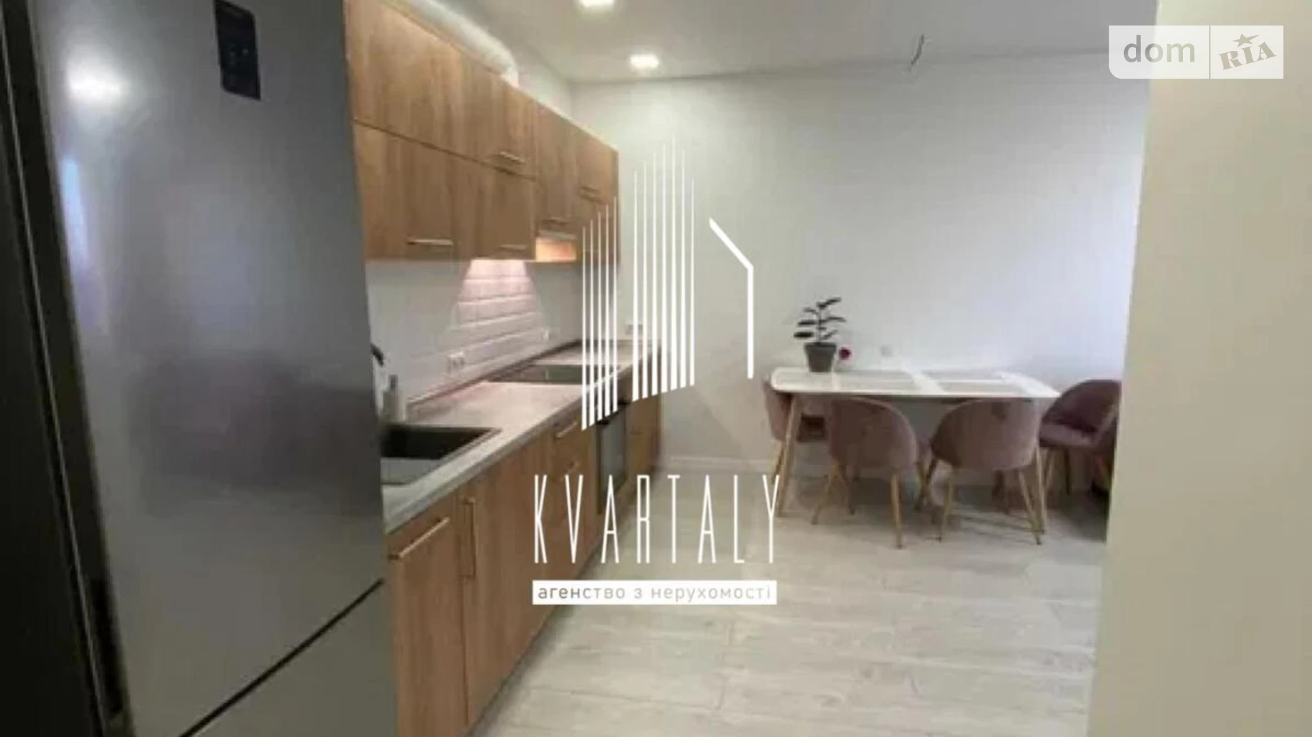 Продается 1-комнатная квартира 41 кв. м в Киеве, ул. Клавдиевская, 40Е - фото 2