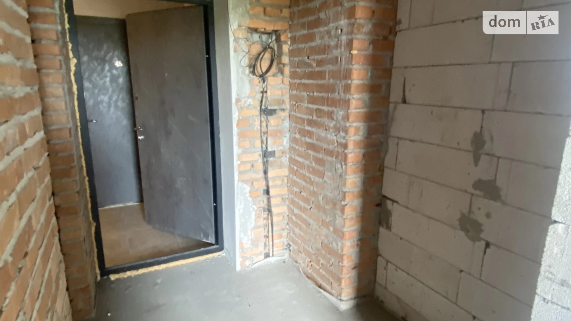 Продается 2-комнатная квартира 56 кв. м в Гостомеле, ул. Мирная, 3Е - фото 2