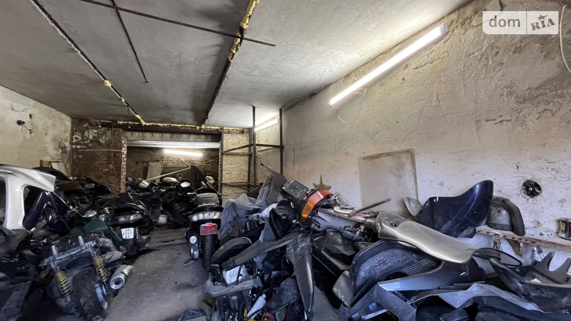 Продается отдельно стоящий гараж под легковое авто на 25 кв. м, цена: 5000 $ - фото 2