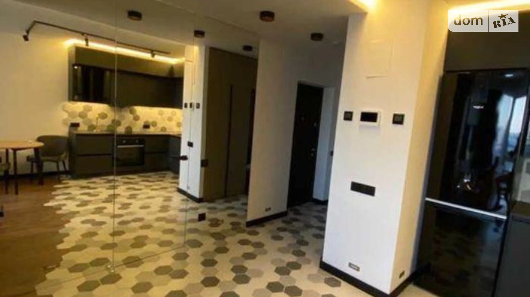 Продается 1-комнатная квартира 45 кв. м в Киеве, наб. Днепровская, 16Г - фото 2