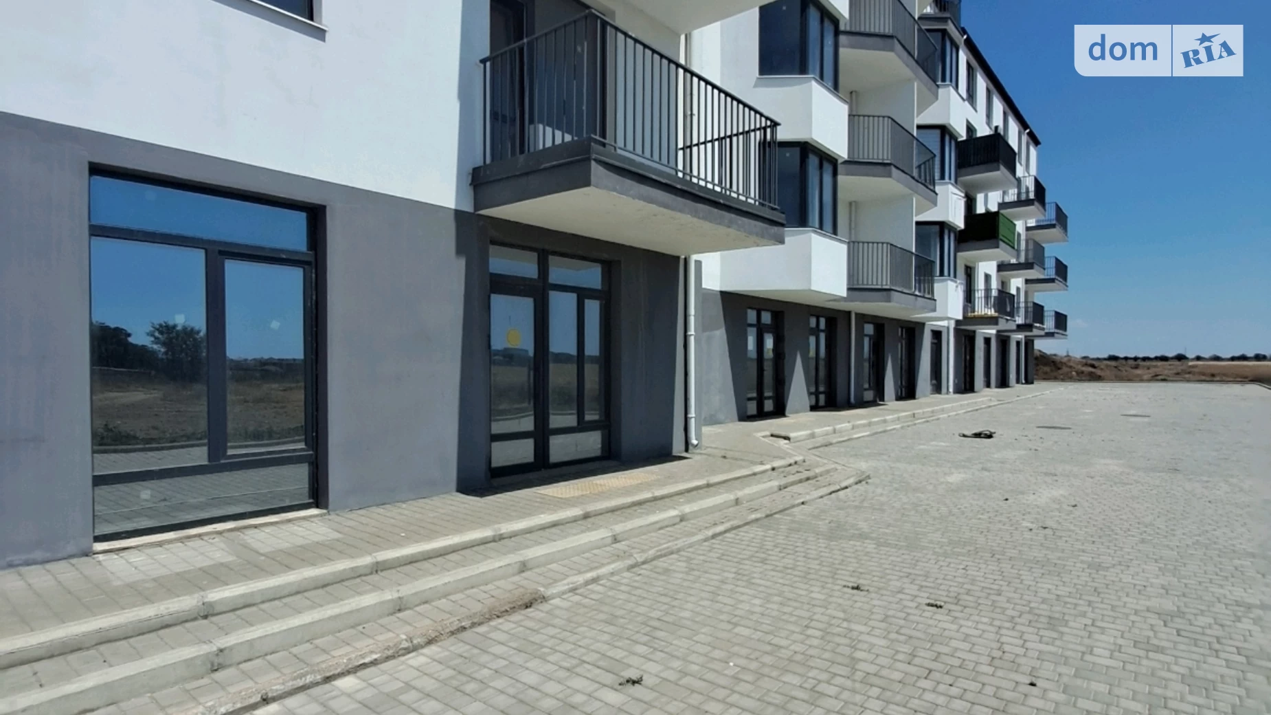 Продается 2-комнатная квартира 54 кв. м в Крыжановка, ул. Академика Сахарова, 11 - фото 2