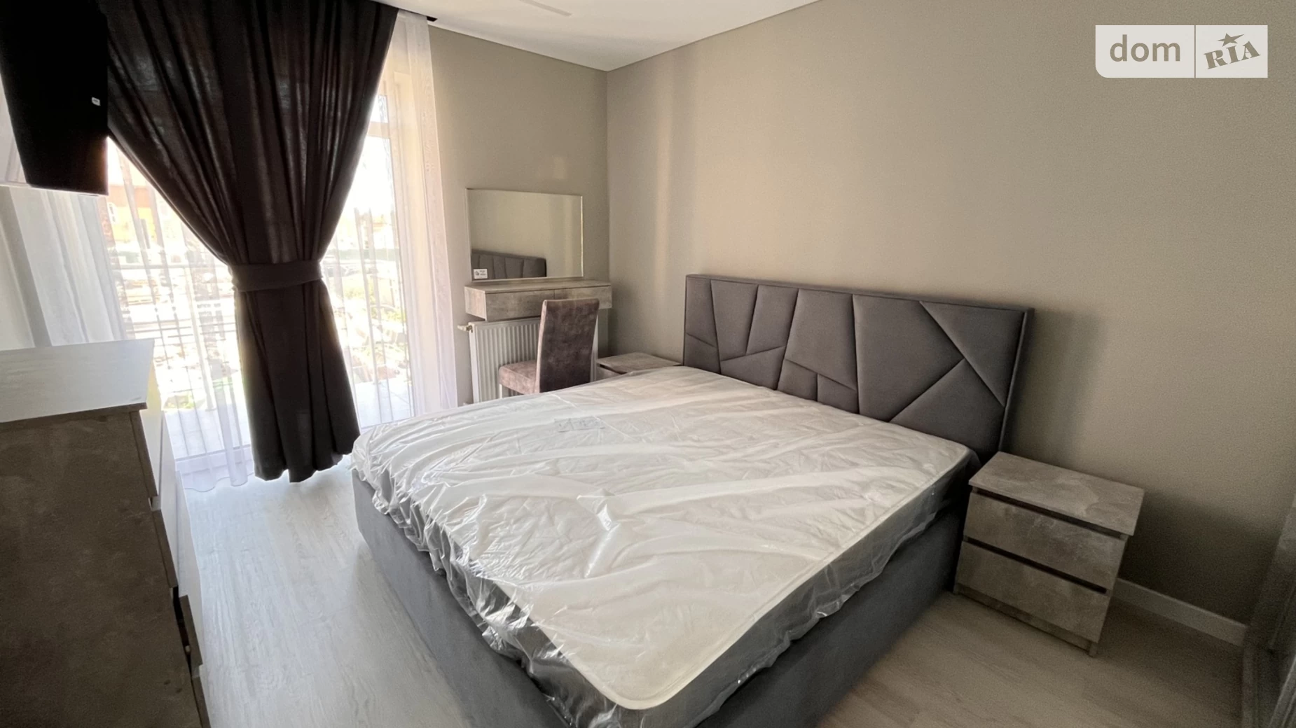 Продается 1-комнатная квартира 32.6 кв. м в Ужгороде, ул. Богомольца, 19 - фото 2