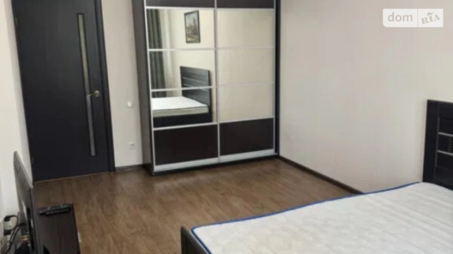 Продається 1-кімнатна квартира 39 кв. м у Києві, вул. Володимира Наумовича, 4А - фото 2