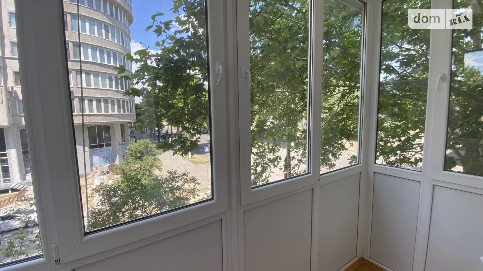 Продается 2-комнатная квартира 41 кв. м в, цена: 39500 $ - фото 2