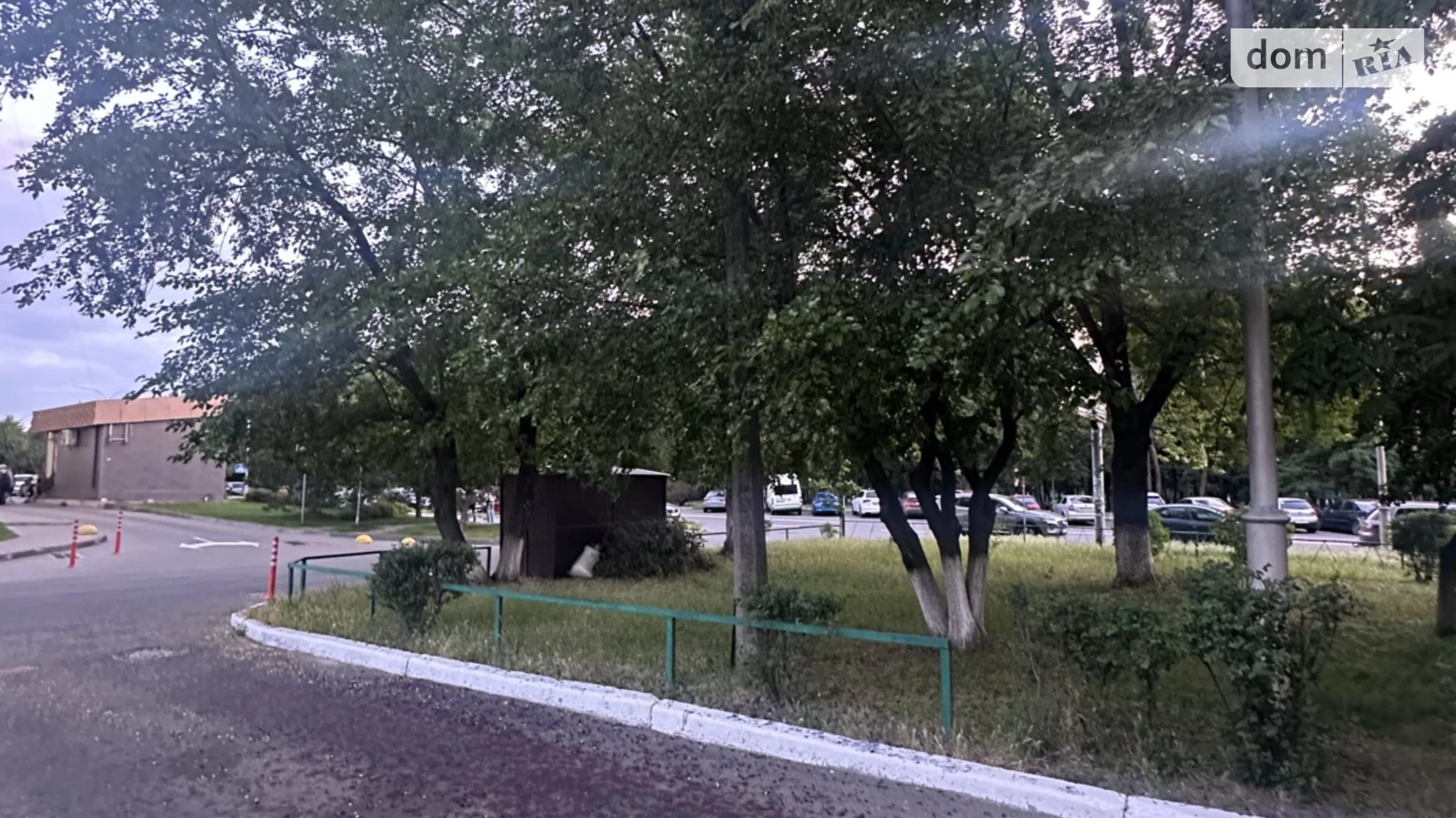 Продается 1-комнатная квартира 50 кв. м в Киеве, ул. Драгоманова, 2 - фото 4