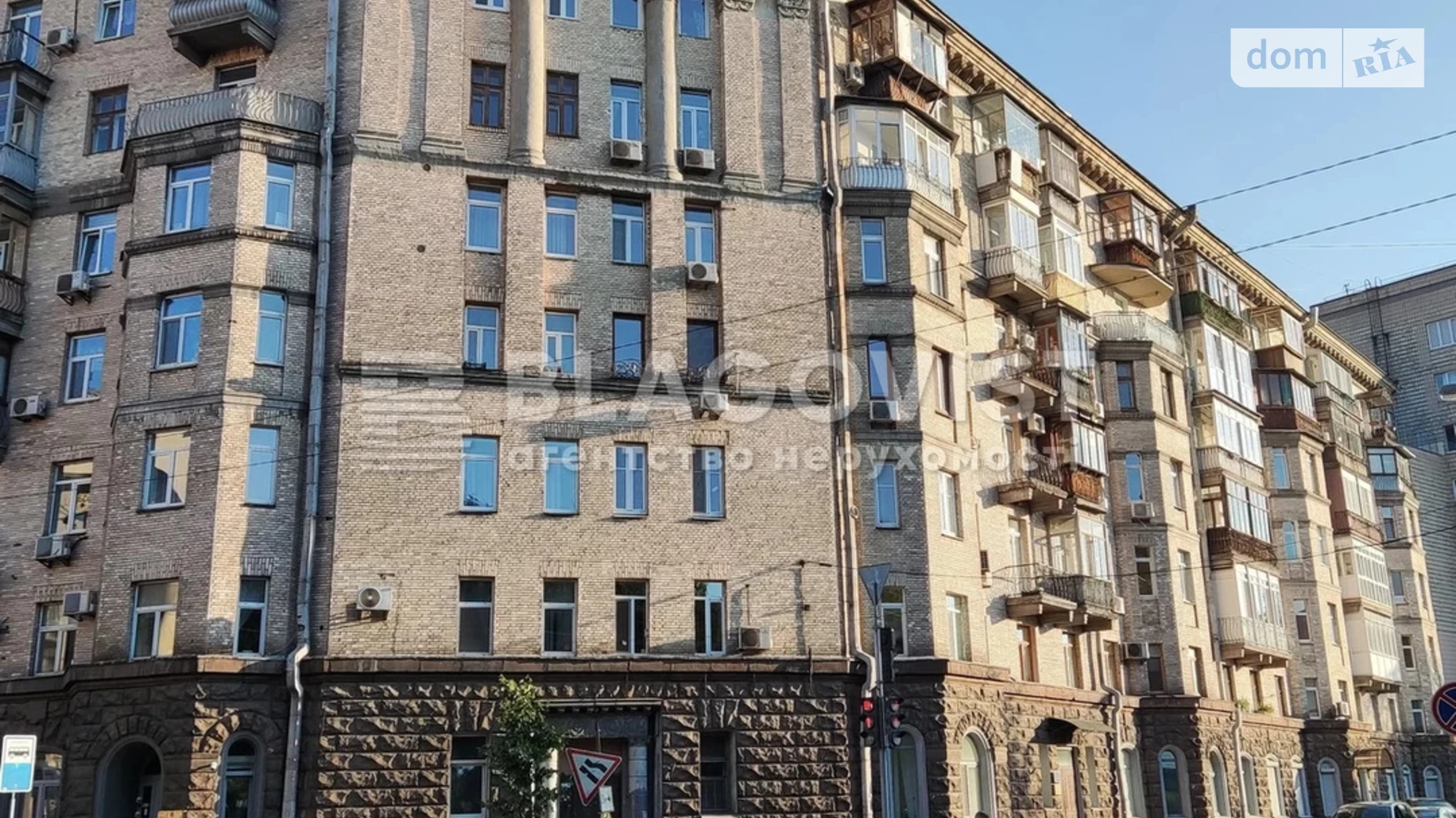 Продается 2-комнатная квартира 53 кв. м в Киеве, ул. Михайла Грушевского, 34/1 - фото 2