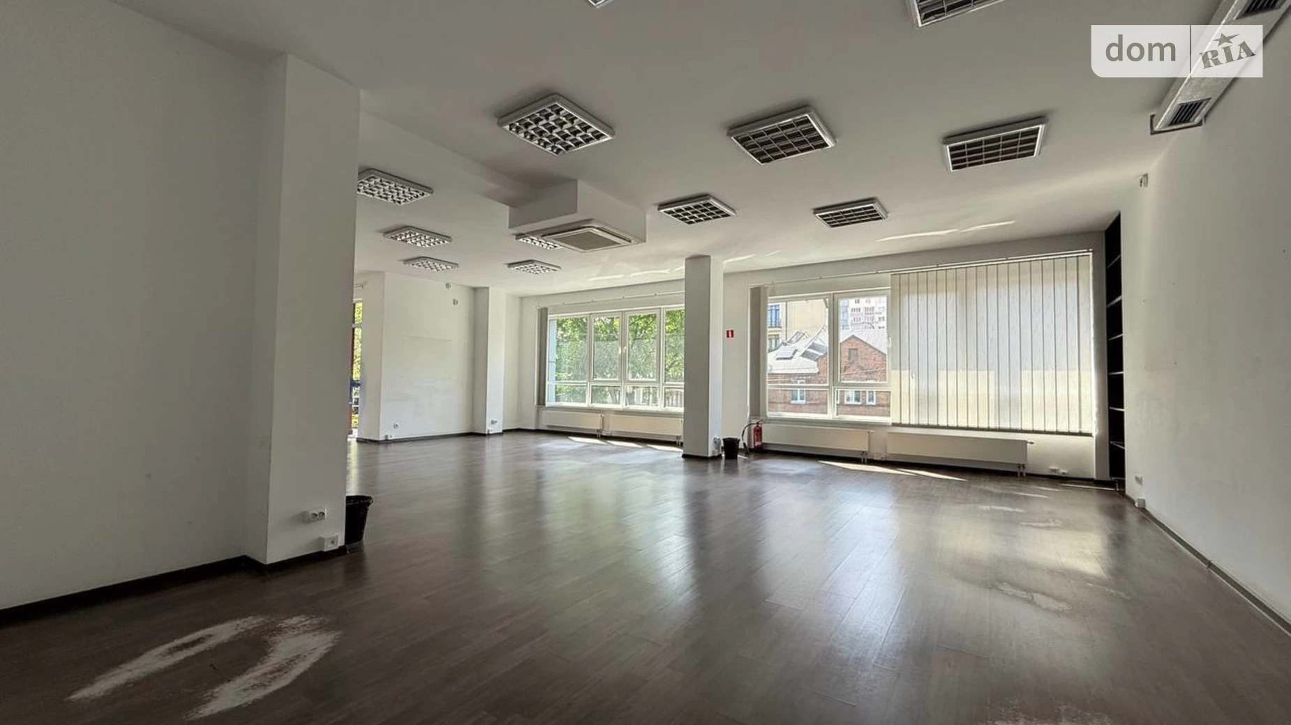 Сдается в аренду офис 440 кв. м в бизнес-центре, цена: 5280 $ - фото 2