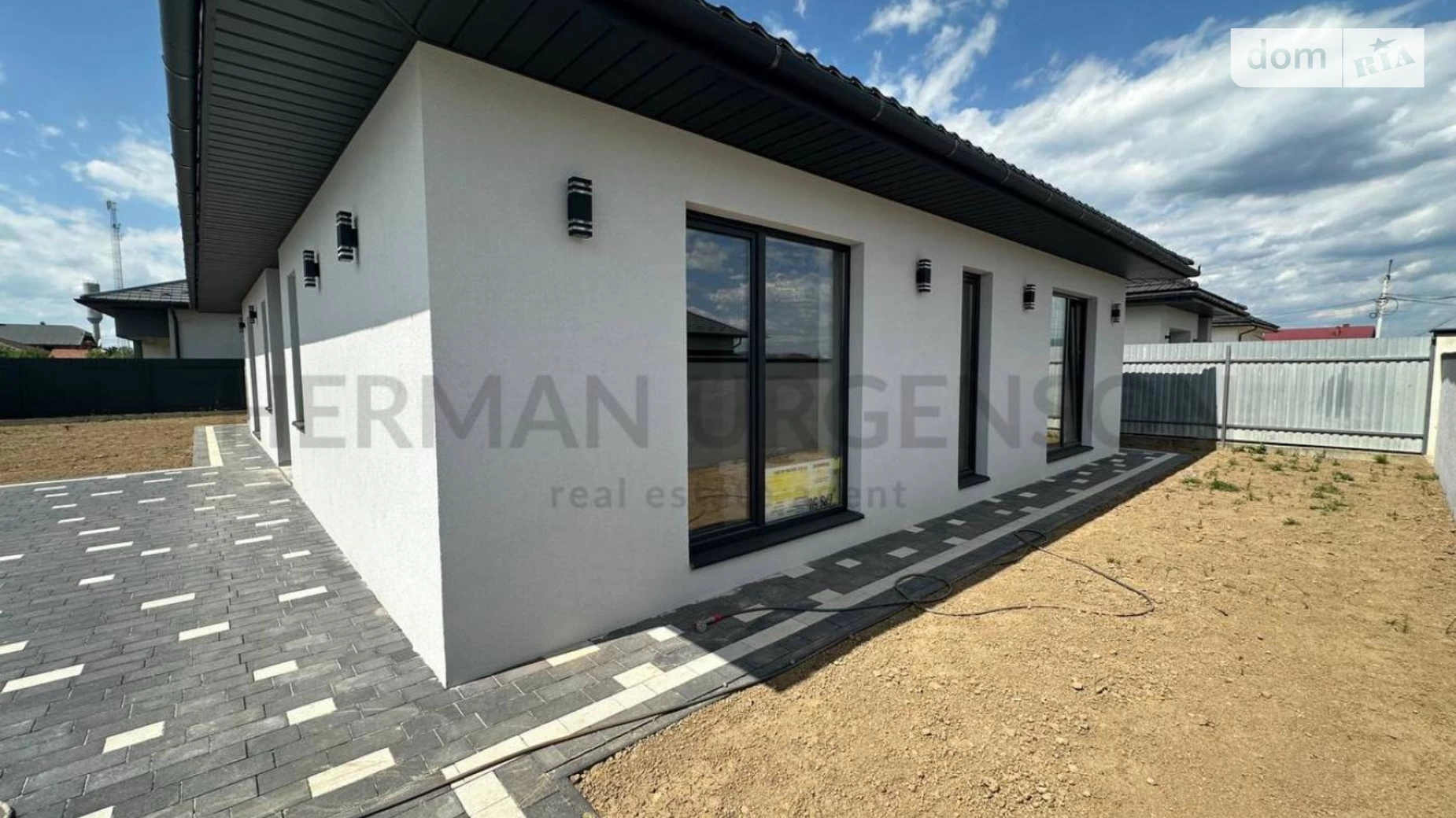 Продается одноэтажный дом 156 кв. м с верандой, цена: 150000 $ - фото 3