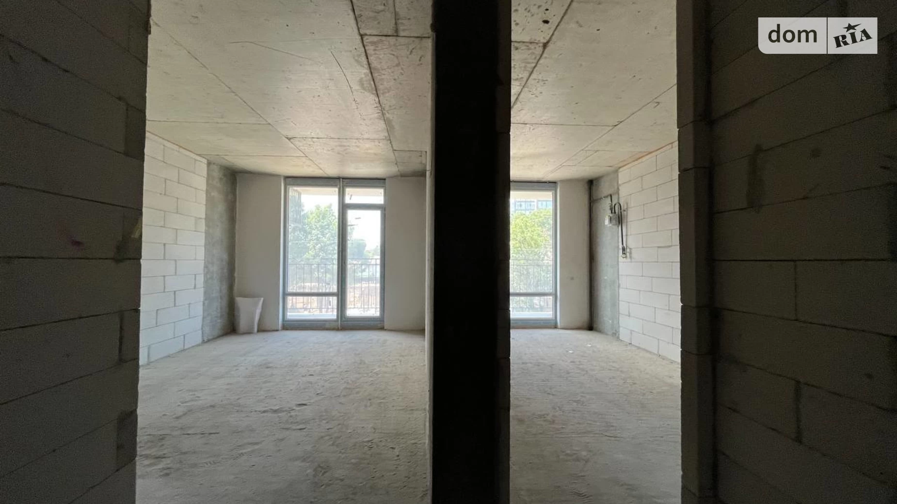 Продается 1-комнатная квартира 49 кв. м в Ивано-Франковске, ул. Крайковского - фото 2
