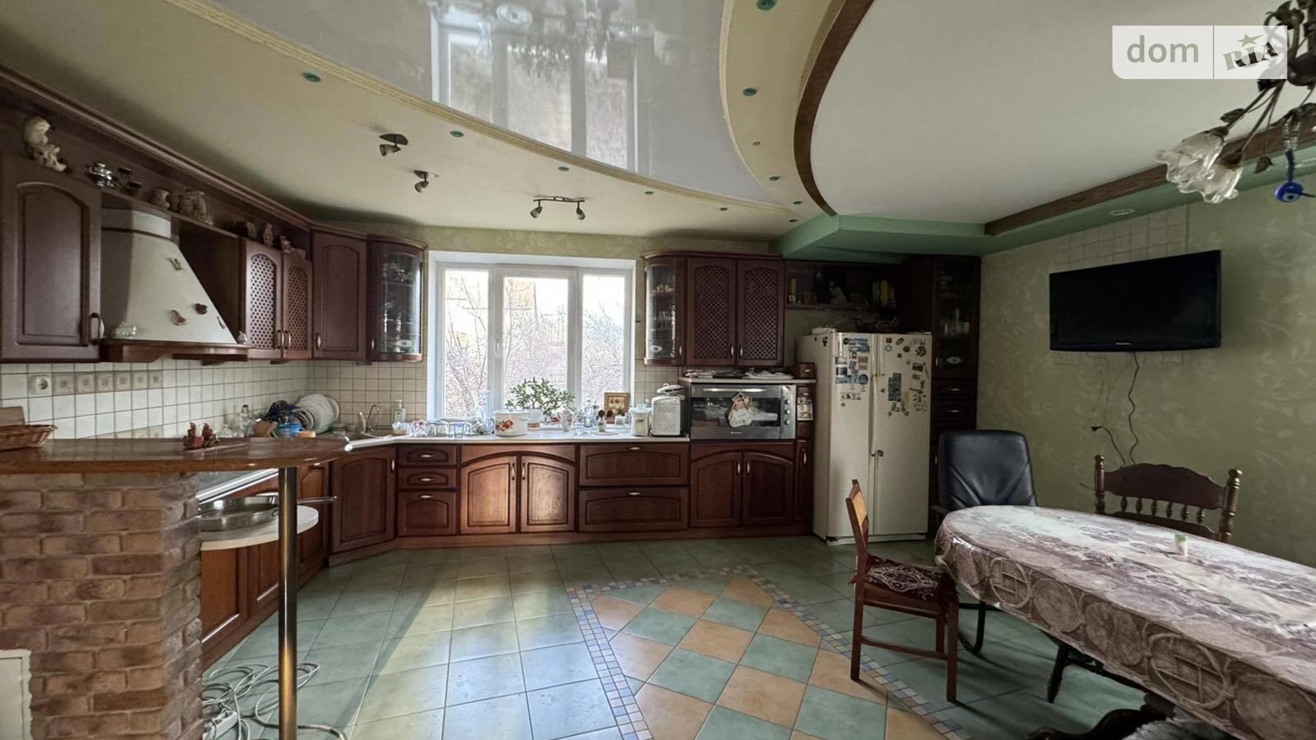 Продается дом на 3 этажа 447.9 кв. м с верандой, цена: 240000 $ - фото 2
