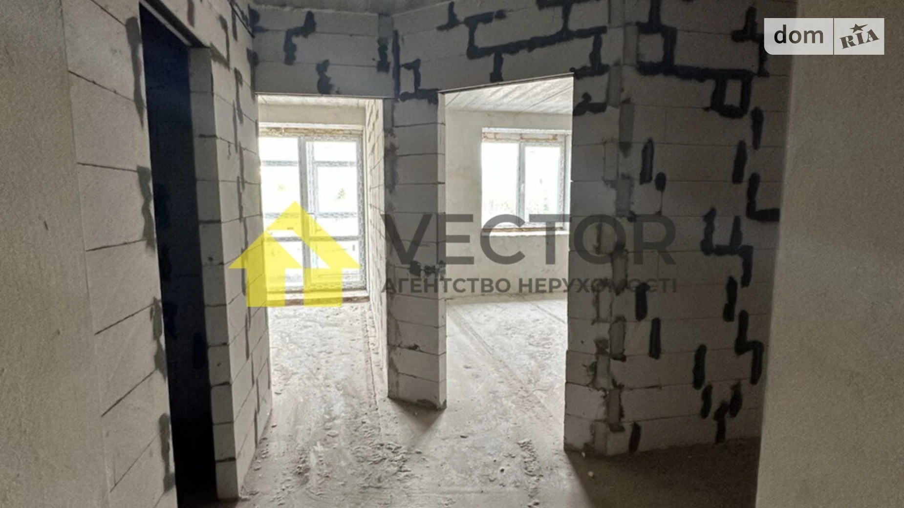 Продается 2-комнатная квартира 71.3 кв. м в Полтаве, ул. Великотырновская, 9А - фото 2