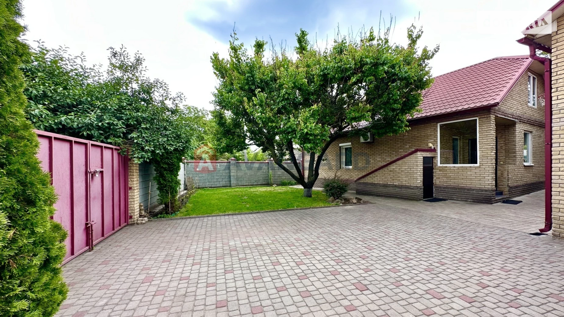 Продается одноэтажный дом 188 кв. м с гаражом, цена: 125000 $ - фото 4