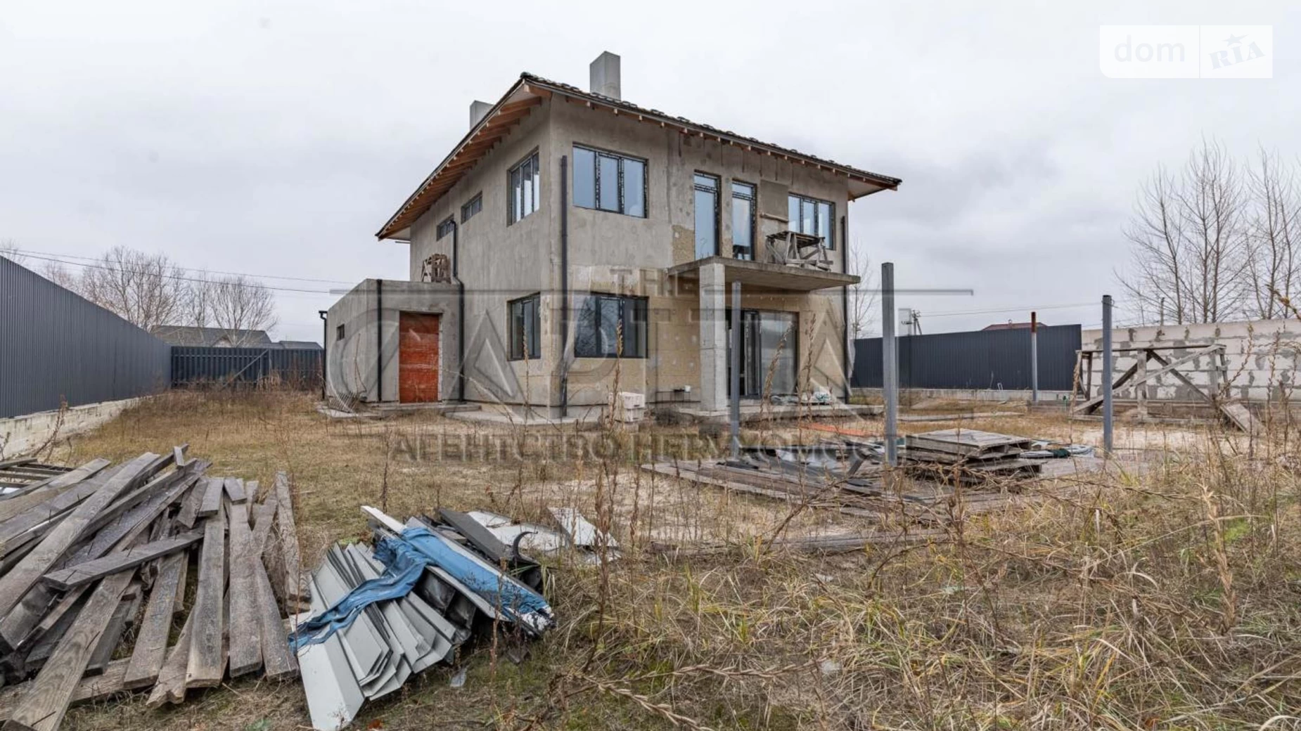 Продается дом на 2 этажа 214 кв. м с камином, цена: 125000 $ - фото 3