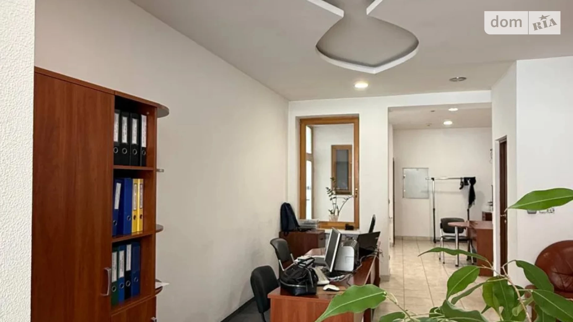 Продается 4-комнатная квартира 118.4 кв. м в Ужгороде - фото 3