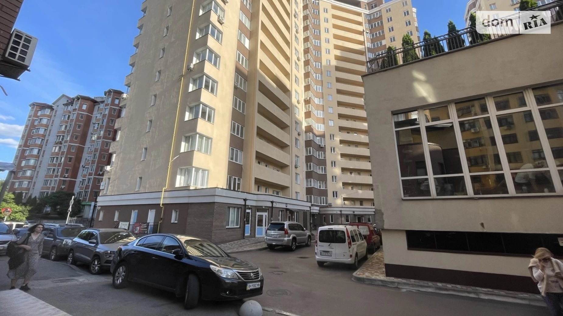 Продается 2-комнатная квартира 67 кв. м в Вишневом, цена: 63000 $ - фото 2