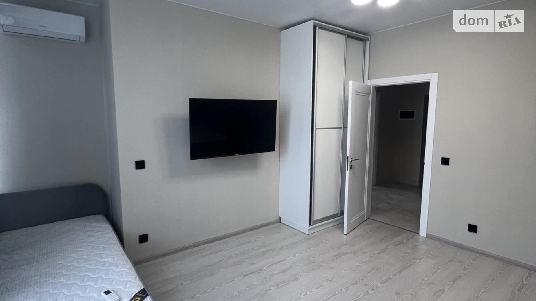 Продается 2-комнатная квартира 67 кв. м в Ужгороде, ул. Бабьяка, 15А - фото 2