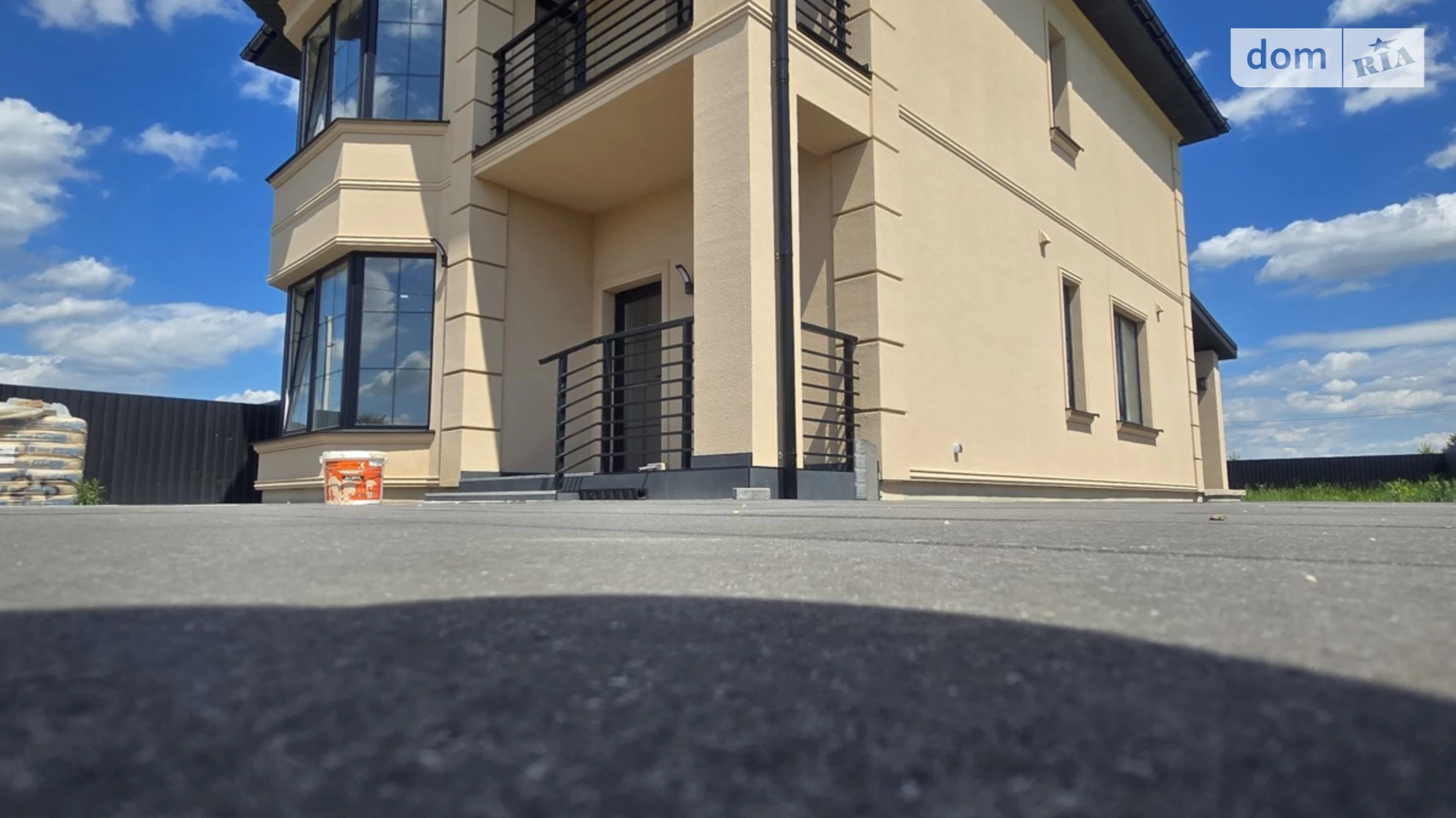 Продается дом на 2 этажа 125 кв. м с террасой, цена: 120000 $ - фото 2
