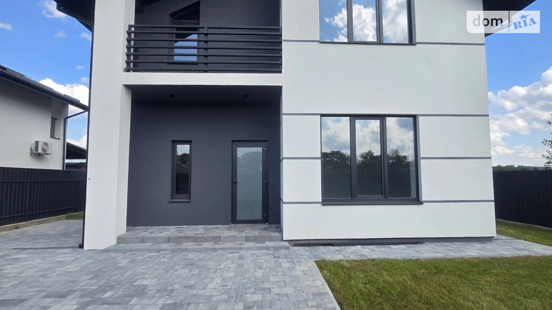 Продается дом на 2 этажа 125 кв. м с гаражом, цена: 158000 $ - фото 4