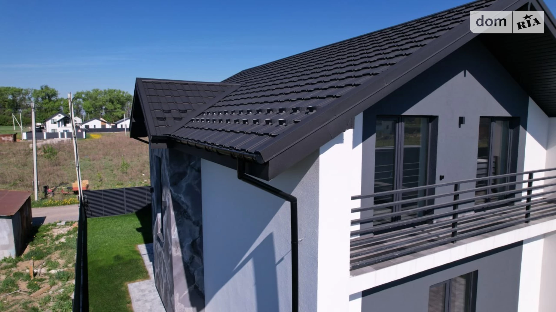 Продается дом на 2 этажа 125 кв. м с гаражом, цена: 158000 $ - фото 2