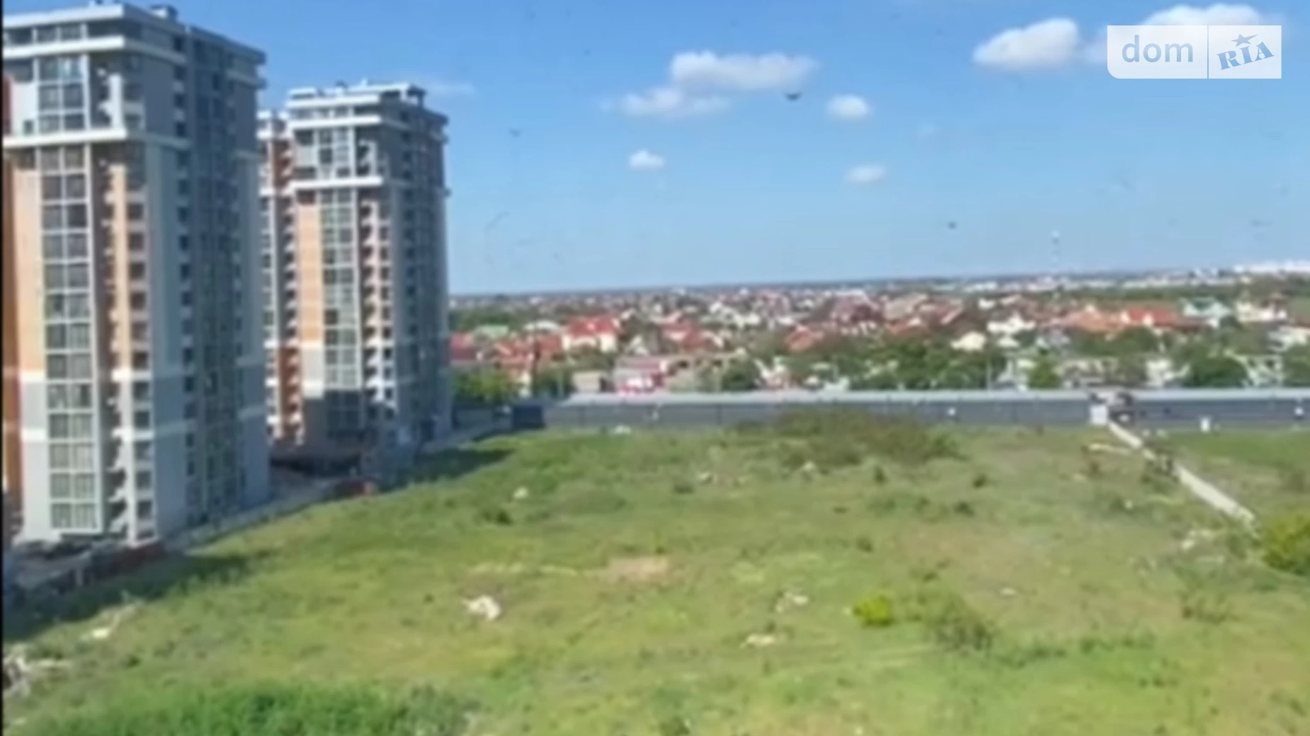 Продается 1-комнатная квартира 44 кв. м в Одессе, ул. Жемчужная, 9 - фото 2