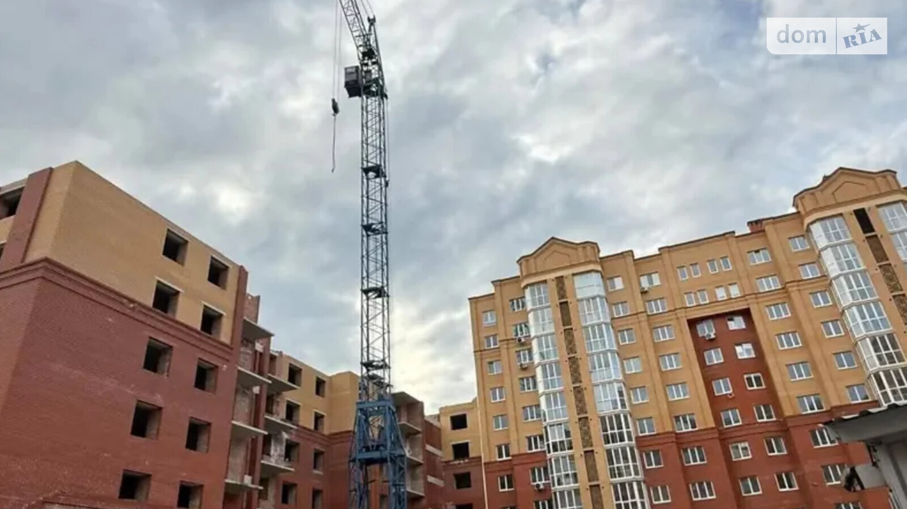 3-комнатная квартира 90 кв. м в Тернополе, ул. Генерала Мирона Тарнавского - фото 2