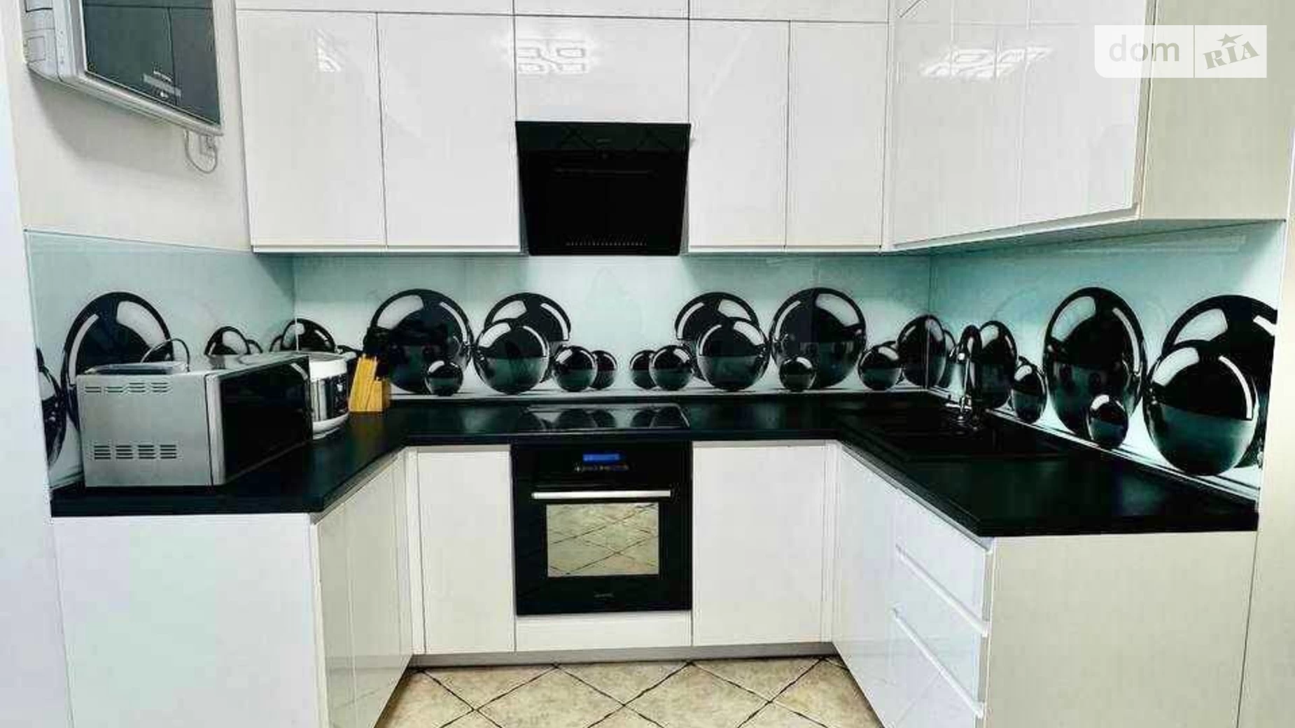 Продается 3-комнатная квартира 96 кв. м в, цена: 100000 $ - фото 2