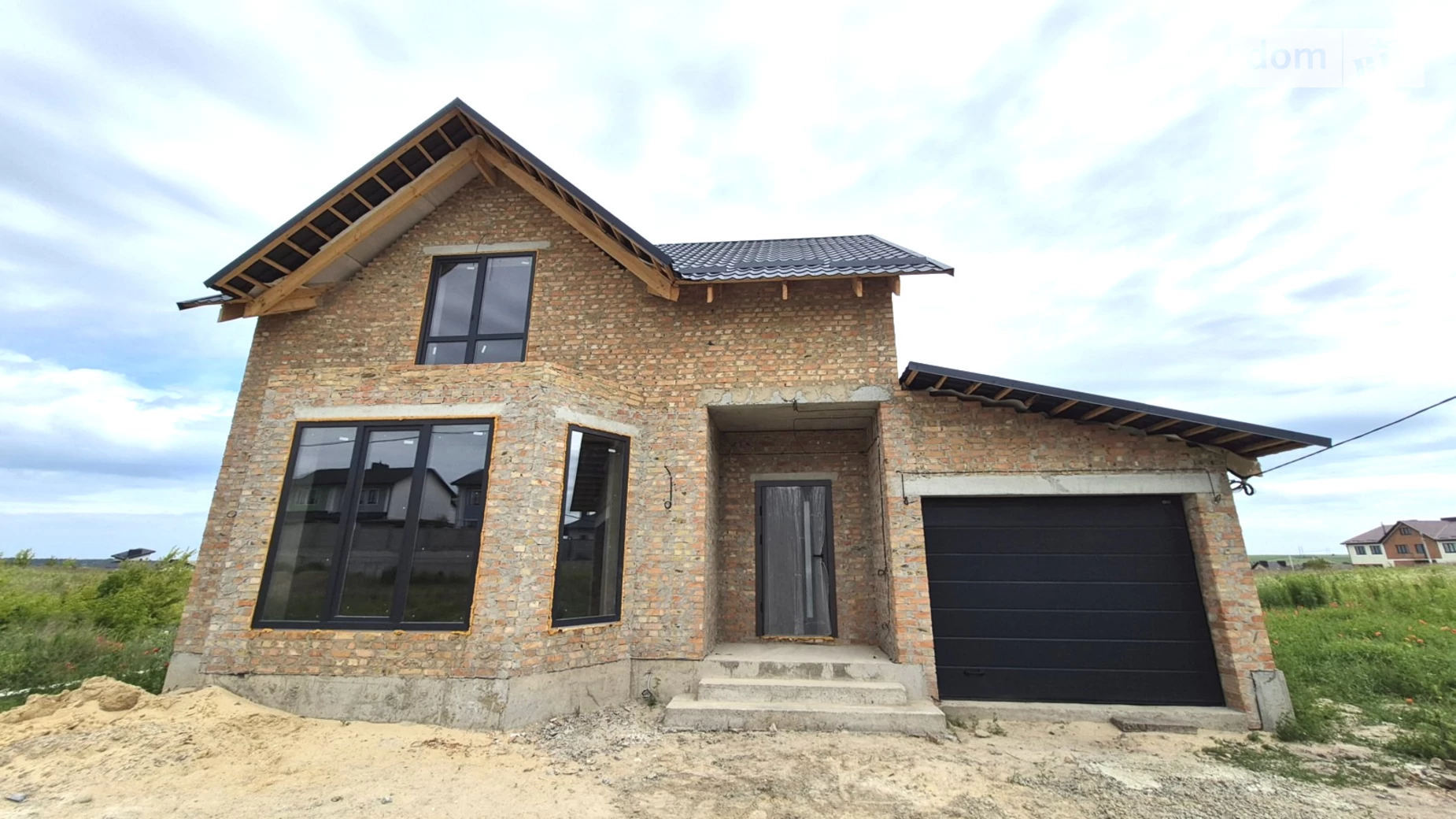 Продается дом на 2 этажа 165 кв. м с гаражом, цена: 93000 $ - фото 2
