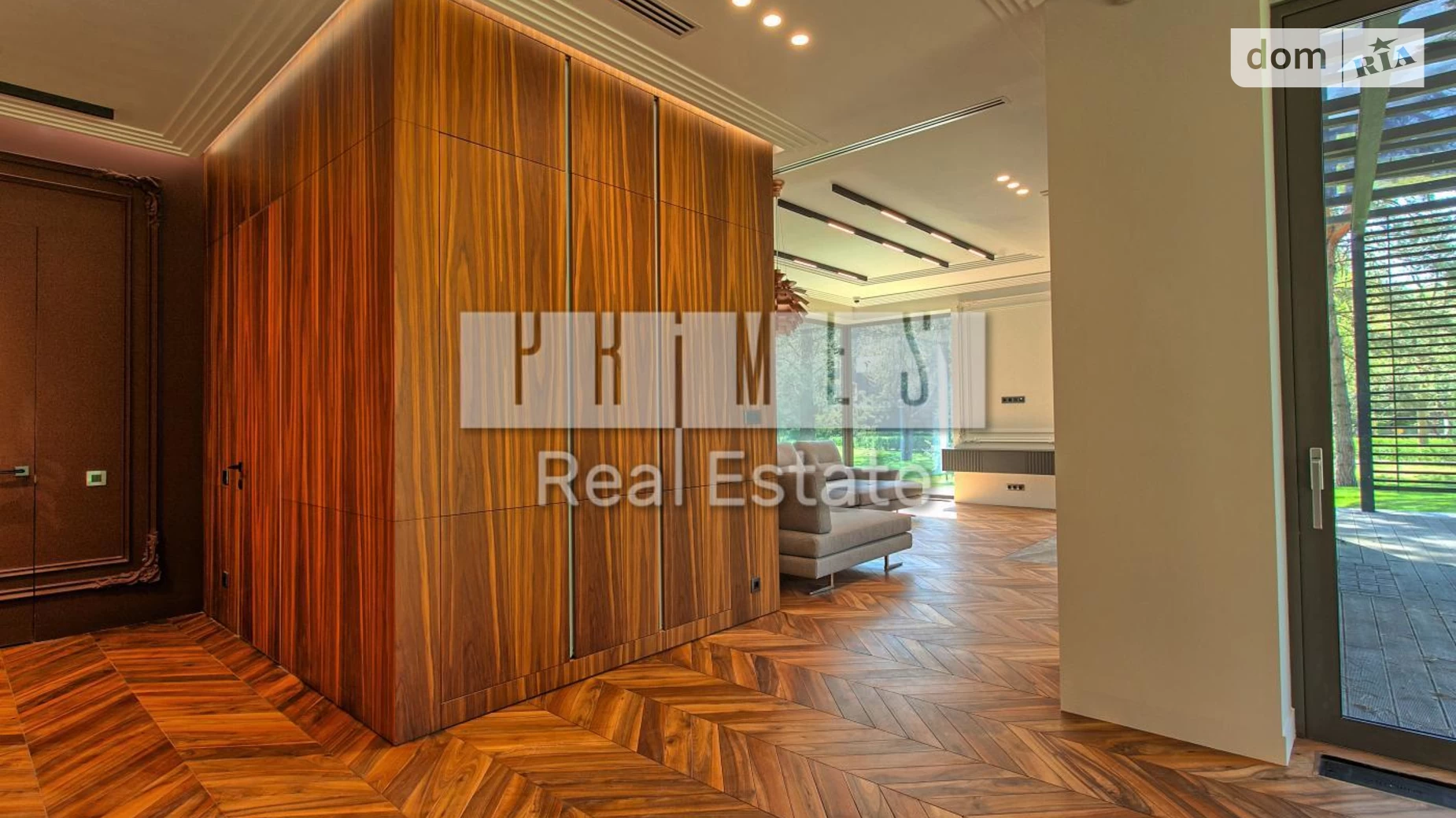 Продается дом на 2 этажа 297.9 кв. м с балконом, цена: 1650000 € - фото 5