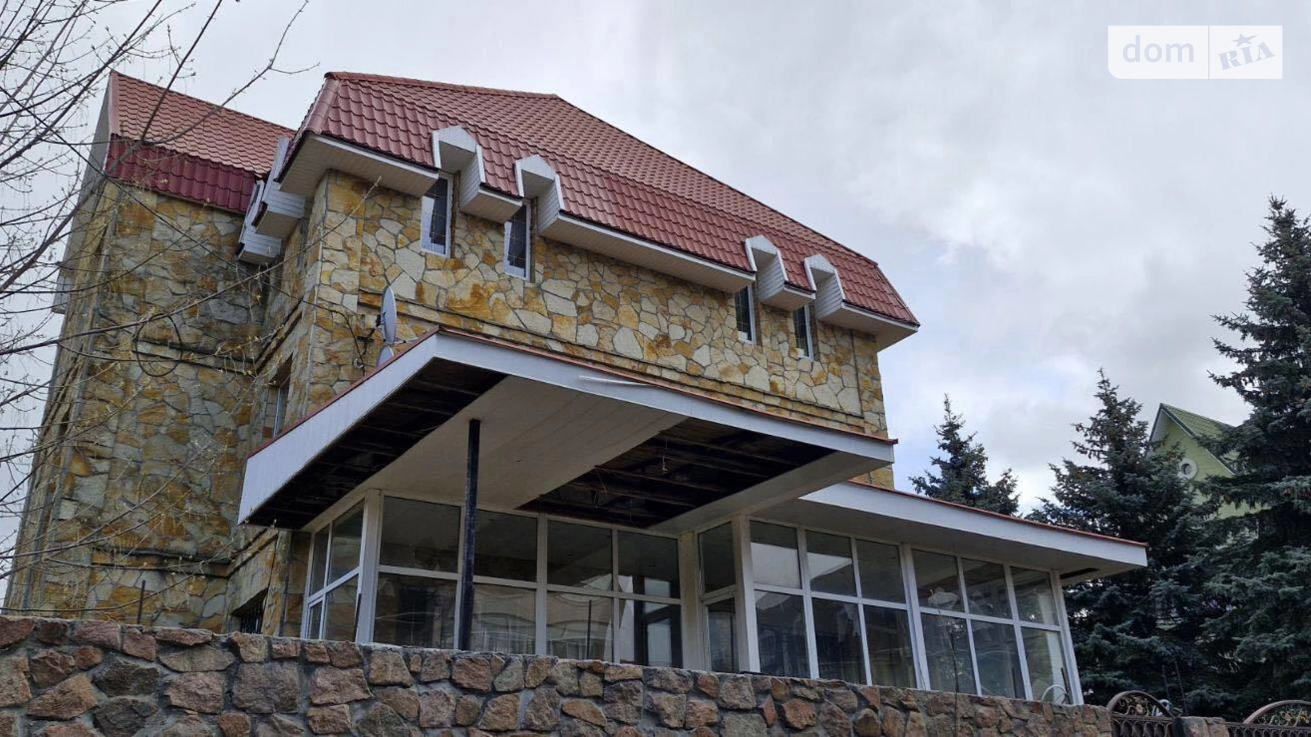 Продается дом на 3 этажа 650 кв. м с верандой, цена: 350000 $ - фото 2