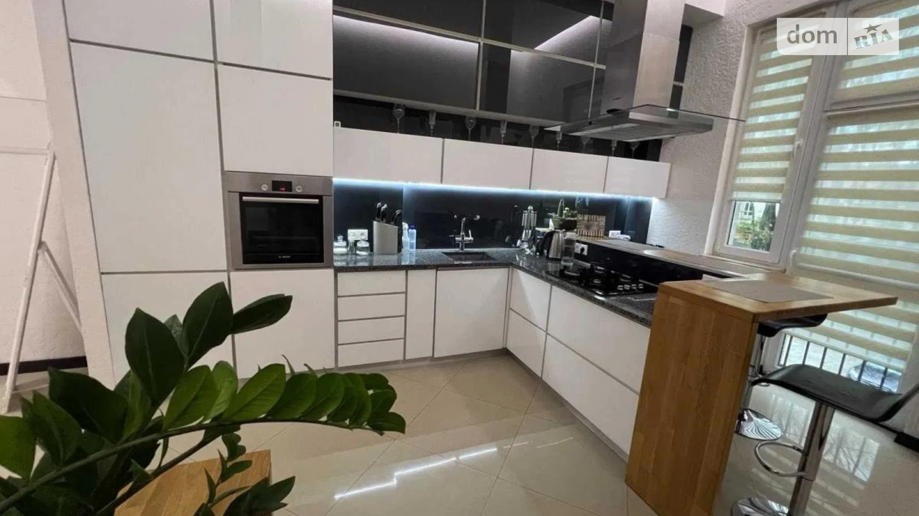 Продається 2-кімнатна квартира 75 кв. м у Львові, вул. Мечникова - фото 3