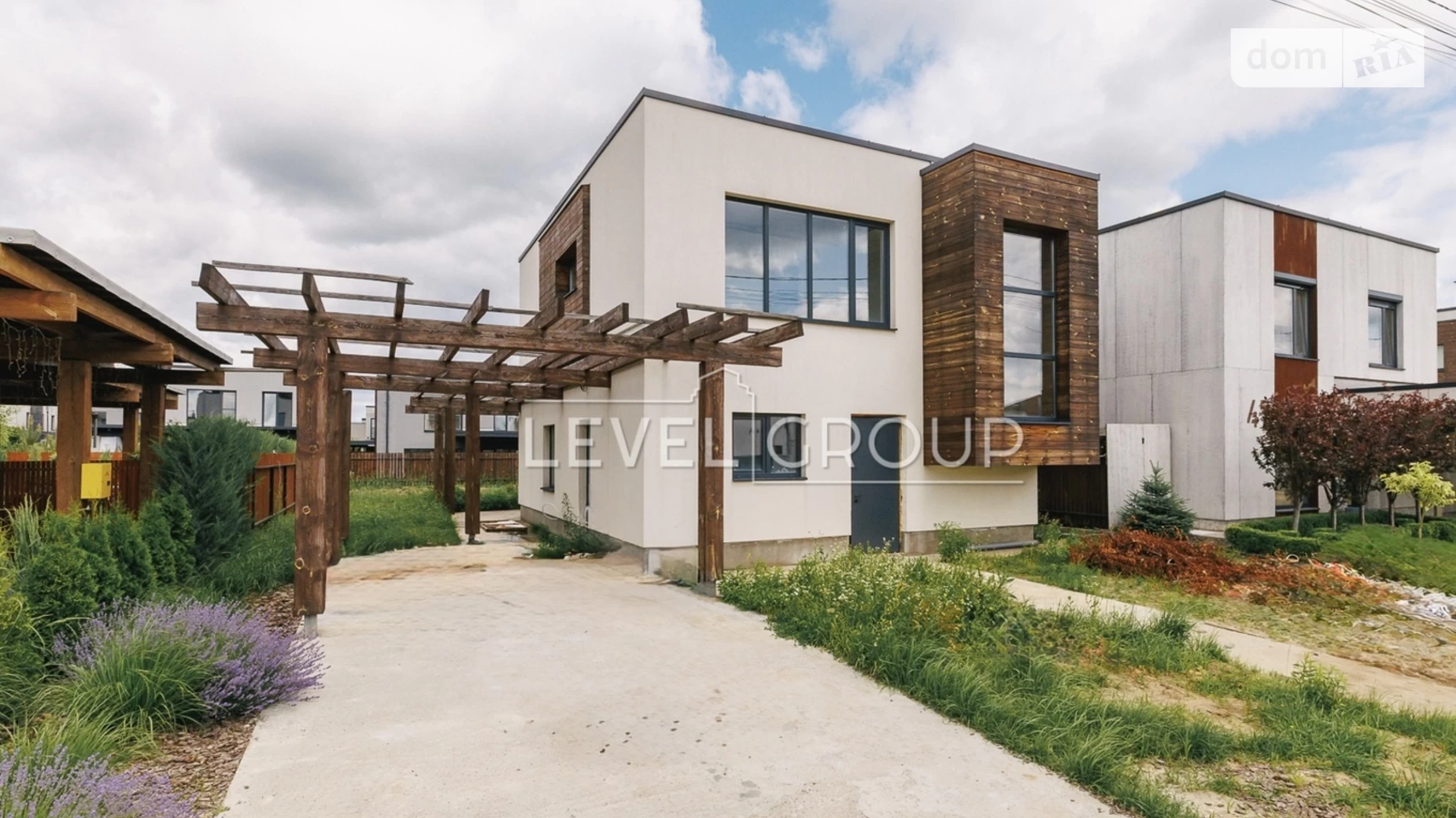 Продается дом на 2 этажа 134.7 кв. м с участком, цена: 195000 $ - фото 2
