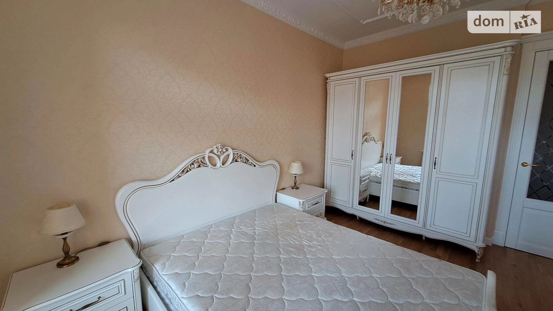 Продається 3-кімнатна квартира 111 кв. м у Києві, вул. Дмитрівська, 17А - фото 2